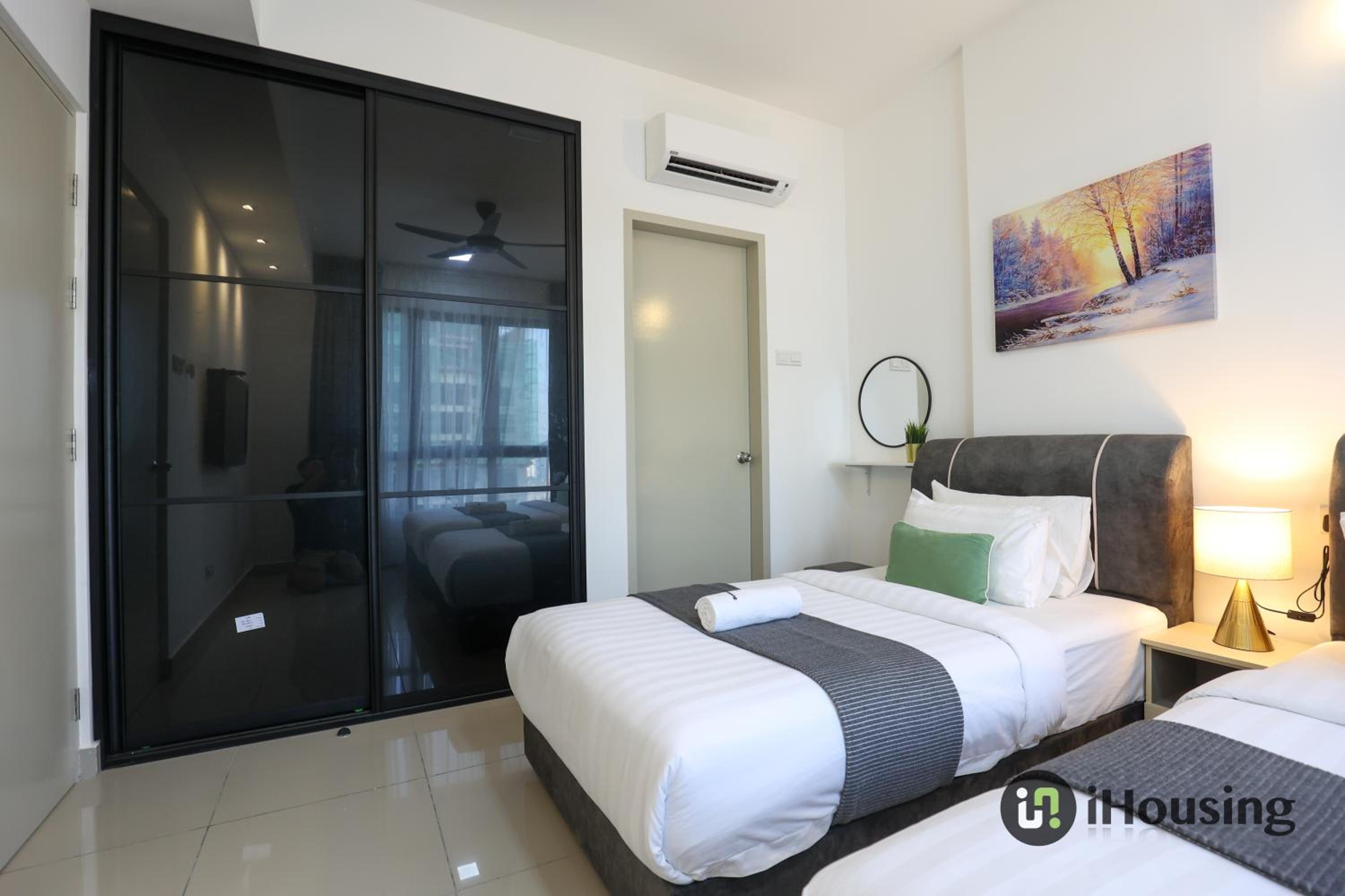 Two-Bedroom Apartment - Photo 14