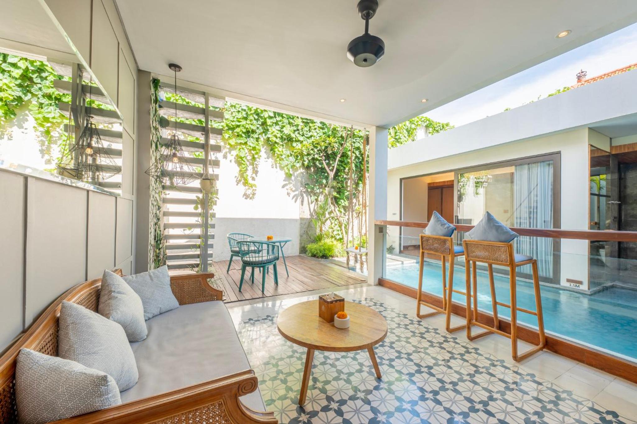 One-Bedroom Villa with Private Pool and Floating Bathtub - Photo 10