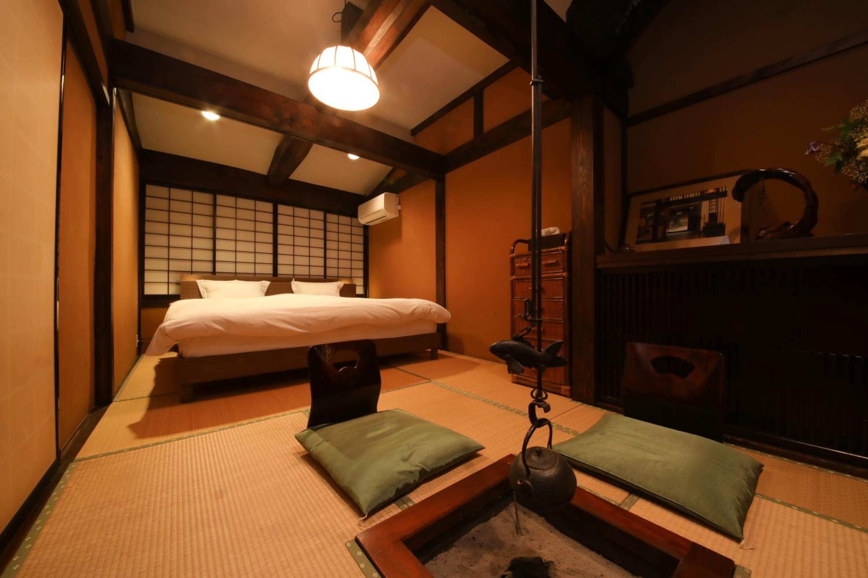 Family Room with Tatami Area thumbnail 5