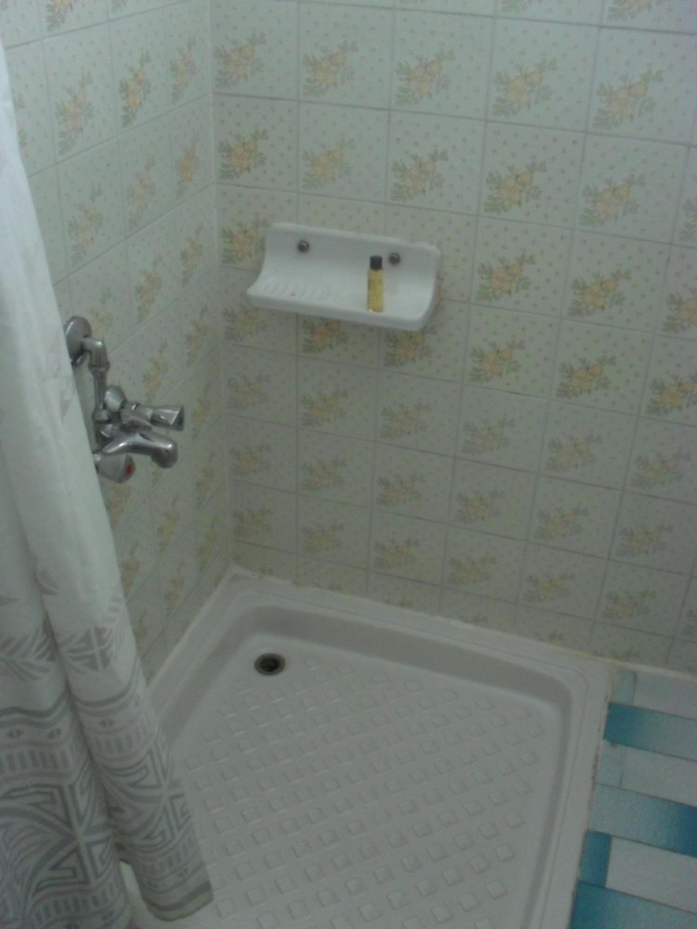 Standard Double or Twin Room - Photo 3