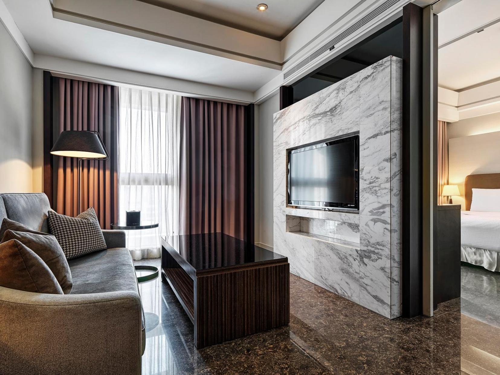 Twin Suite with City View photo 3
