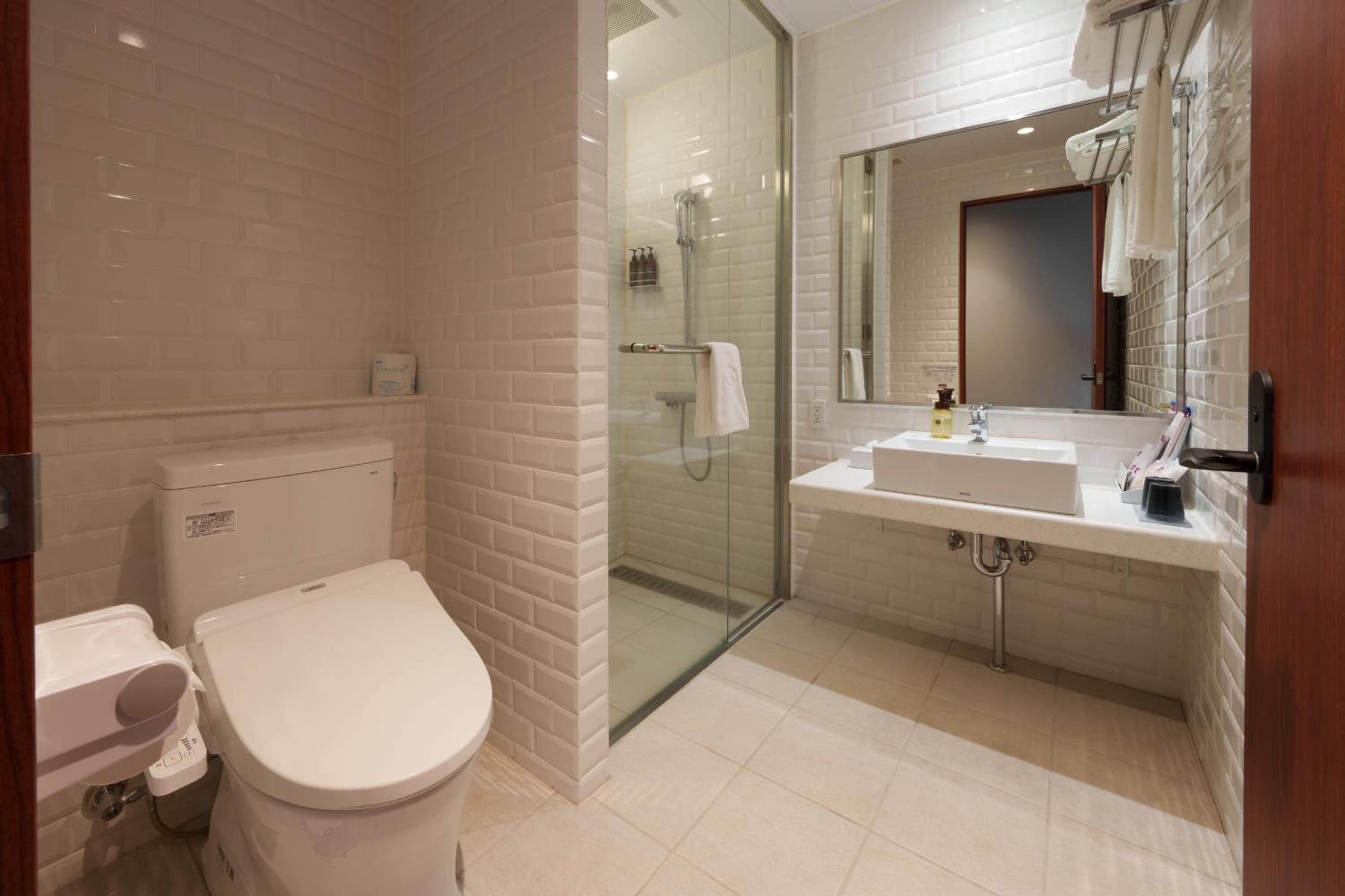 Standard Twin Room - Photo 3