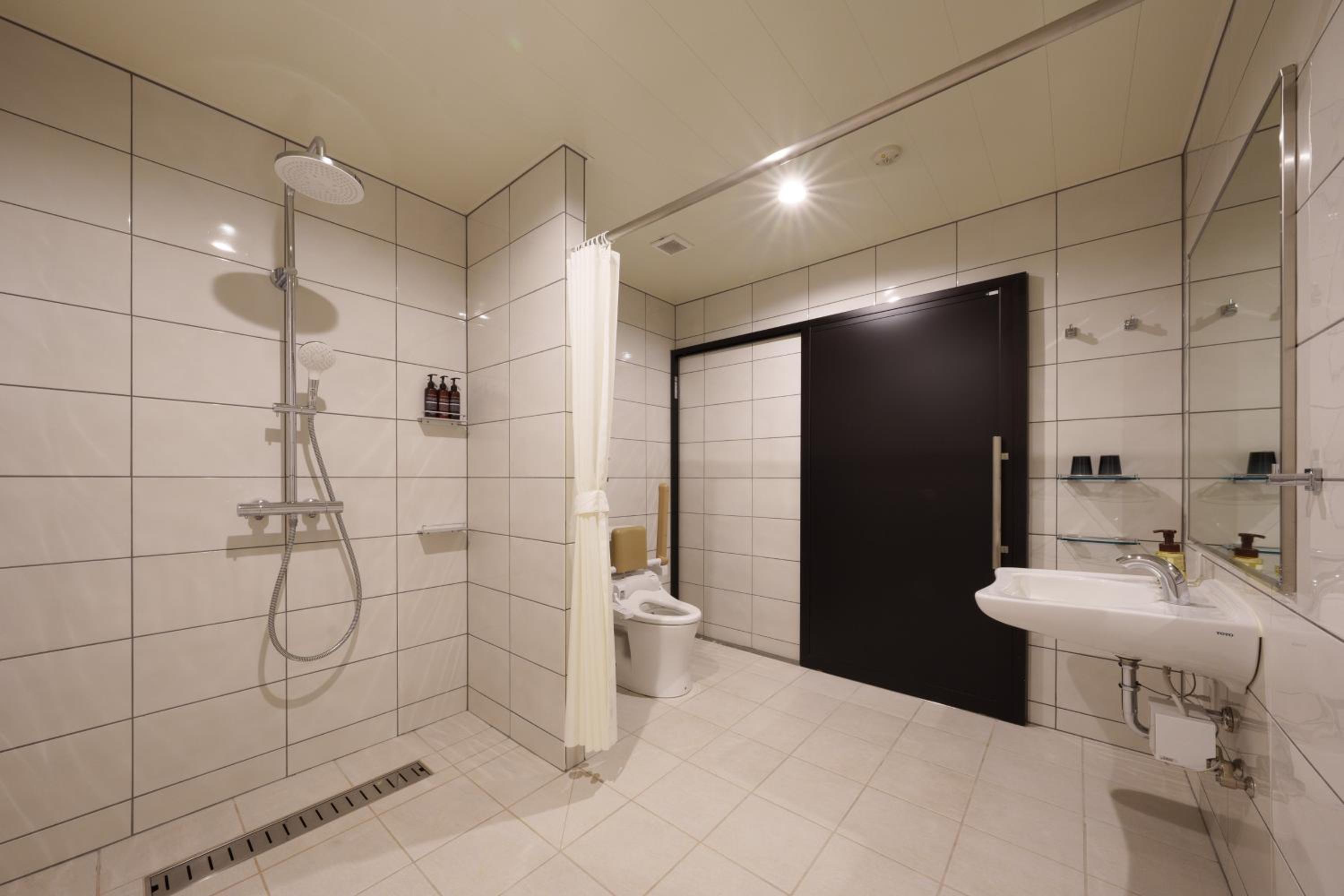 Accessible Room - Photo 6