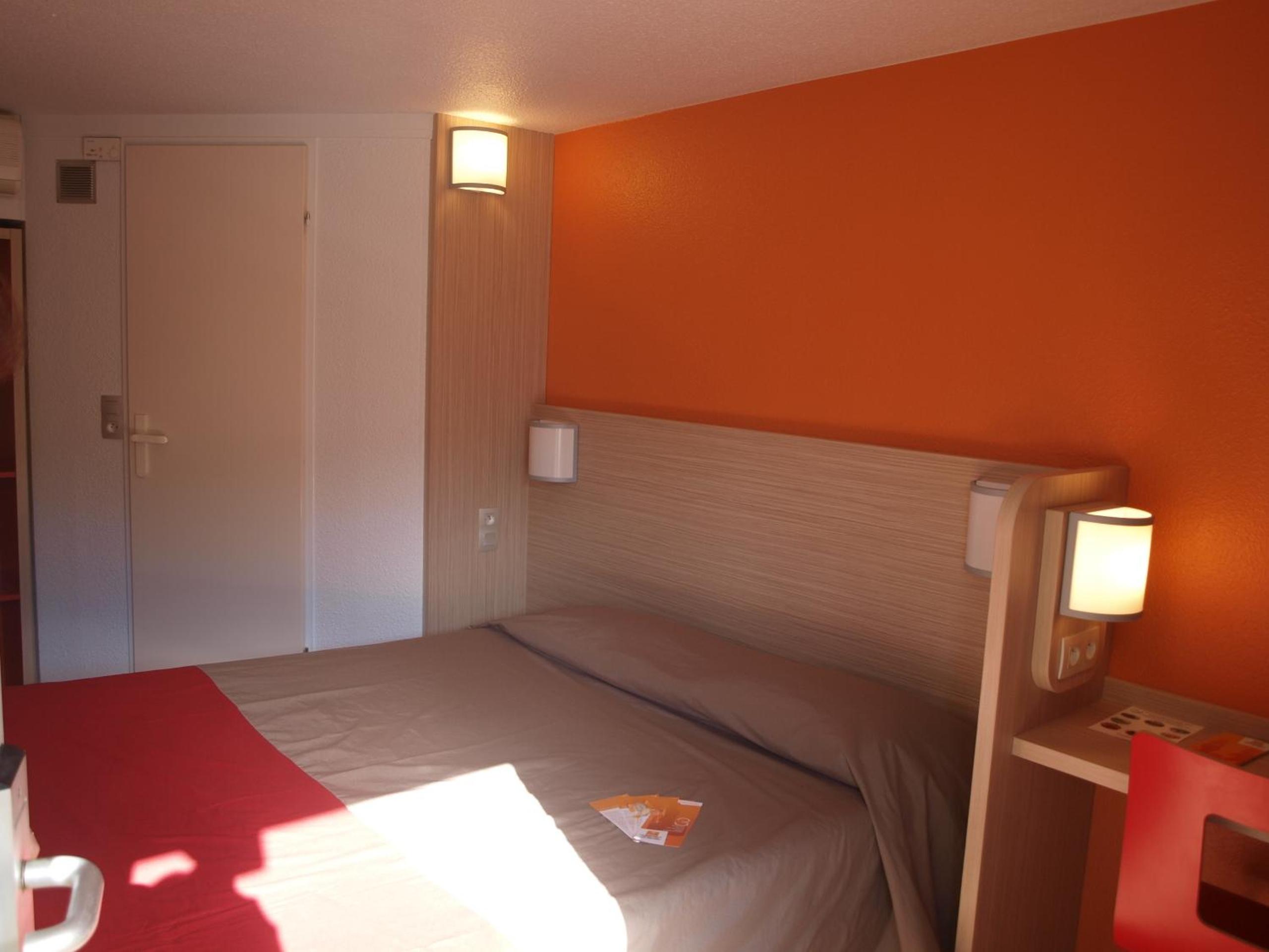 Double Room - Photo 5