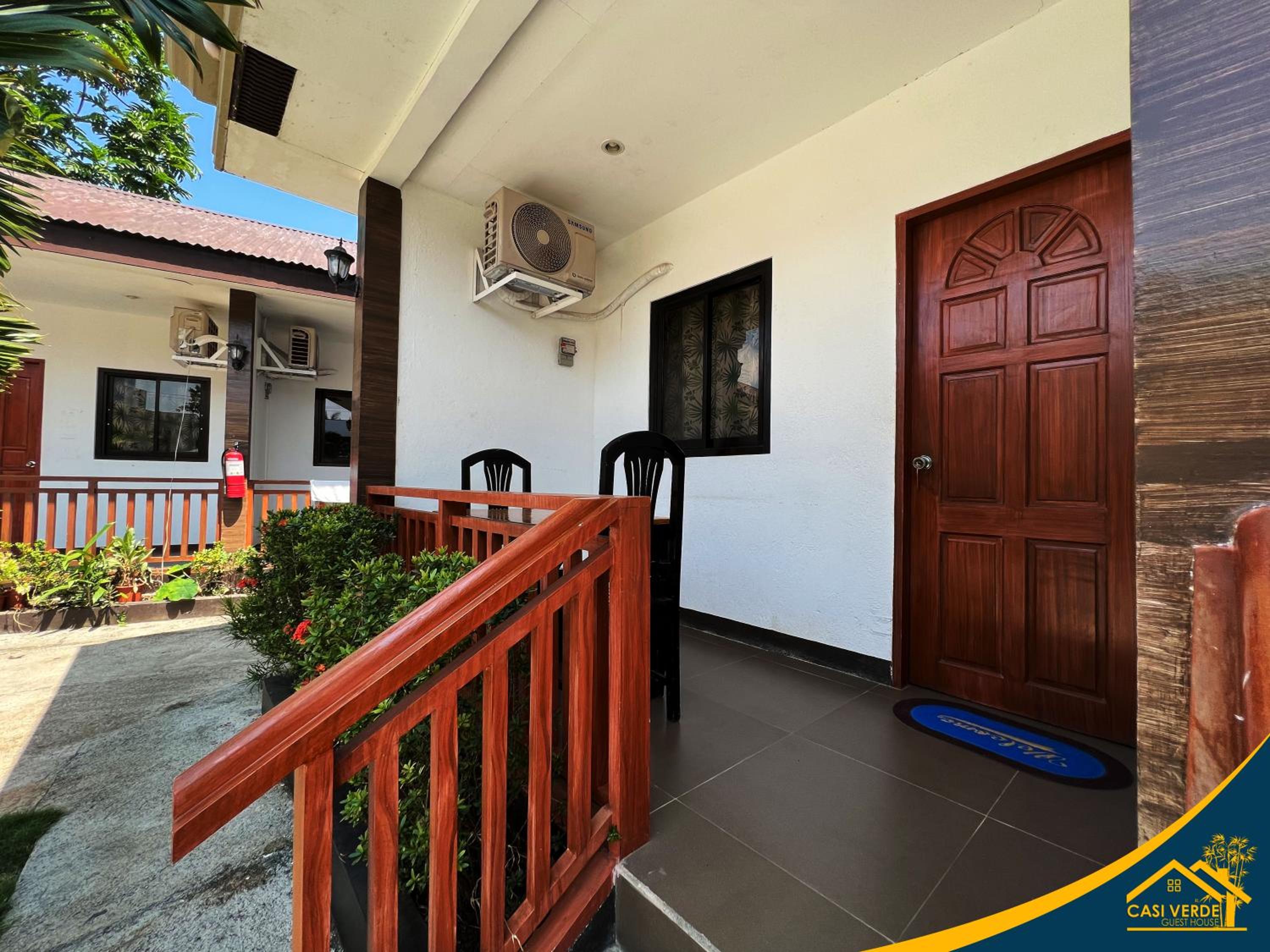 Budget Double Room - Photo 2