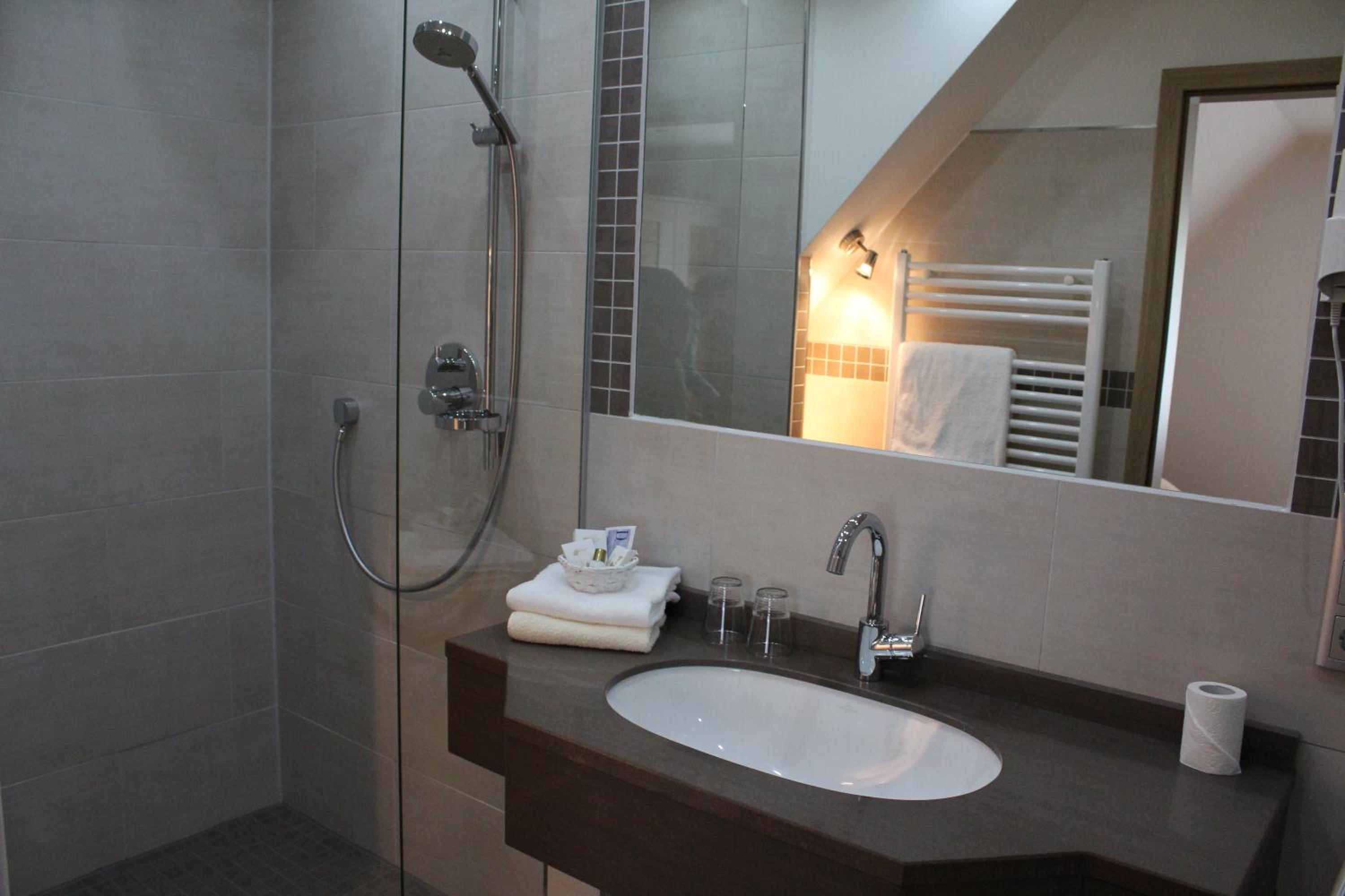 Double Room - Photo 2