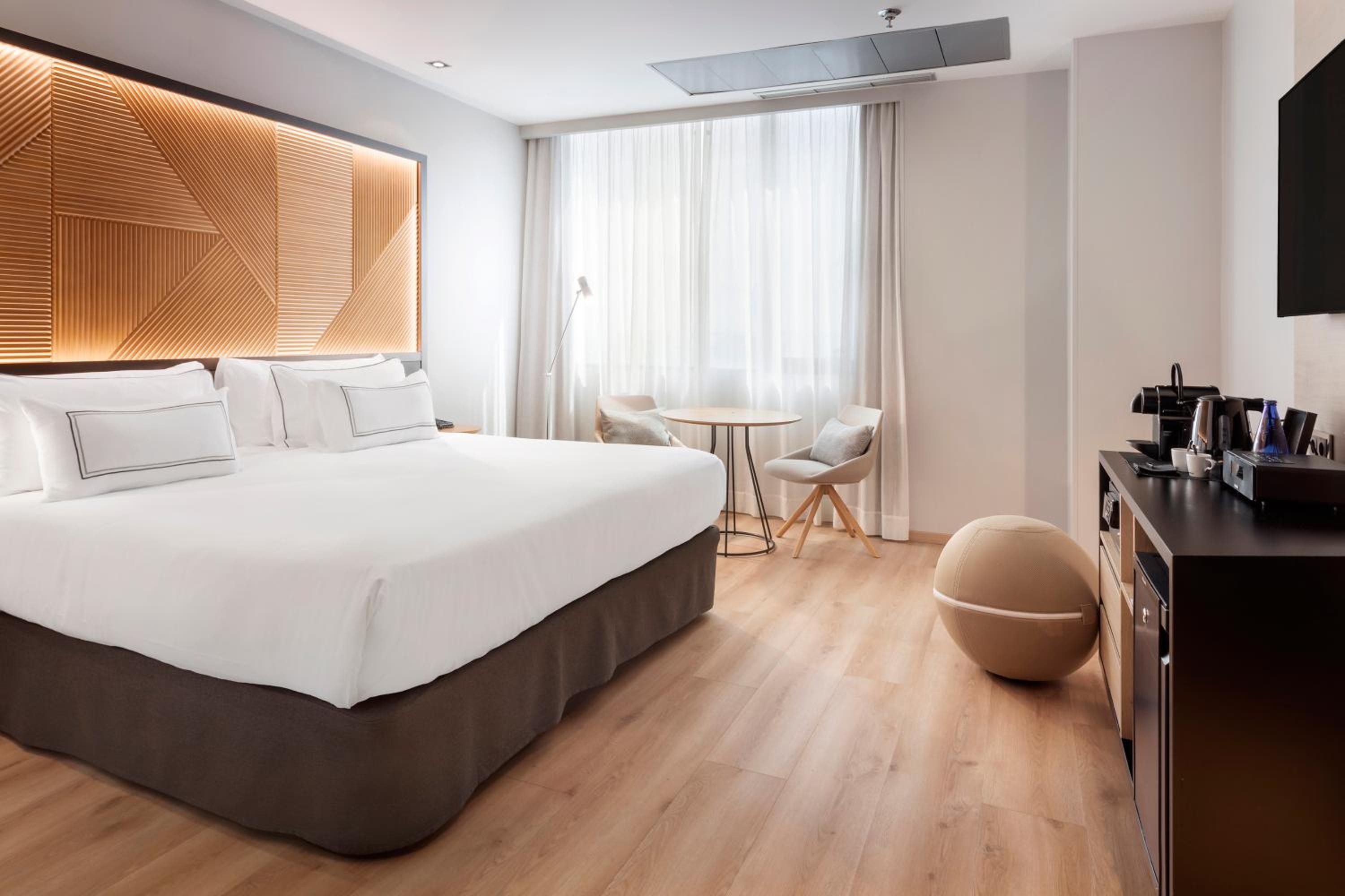 The Level Melia Room