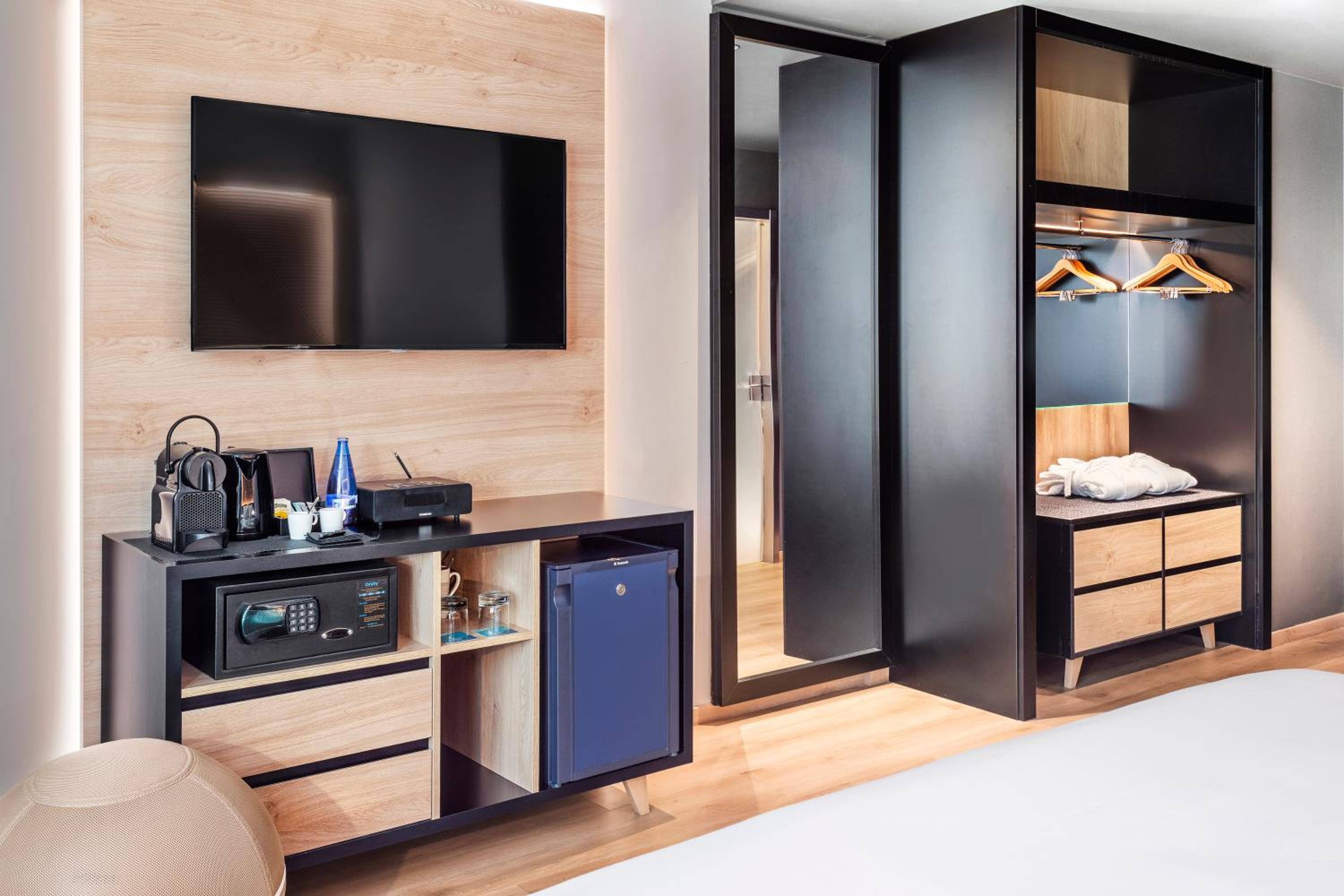 The Level Melia Room