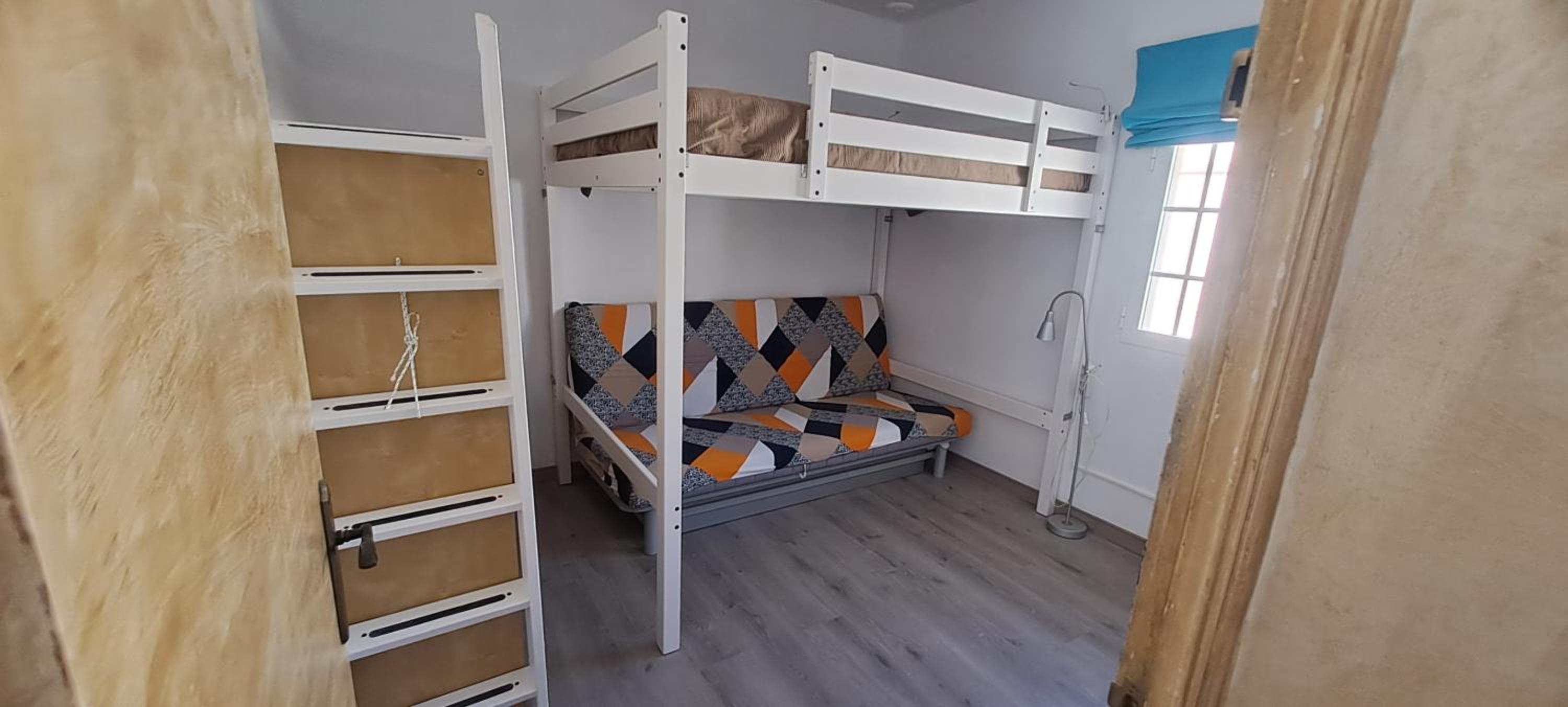 Two-Bedroom House photo 3