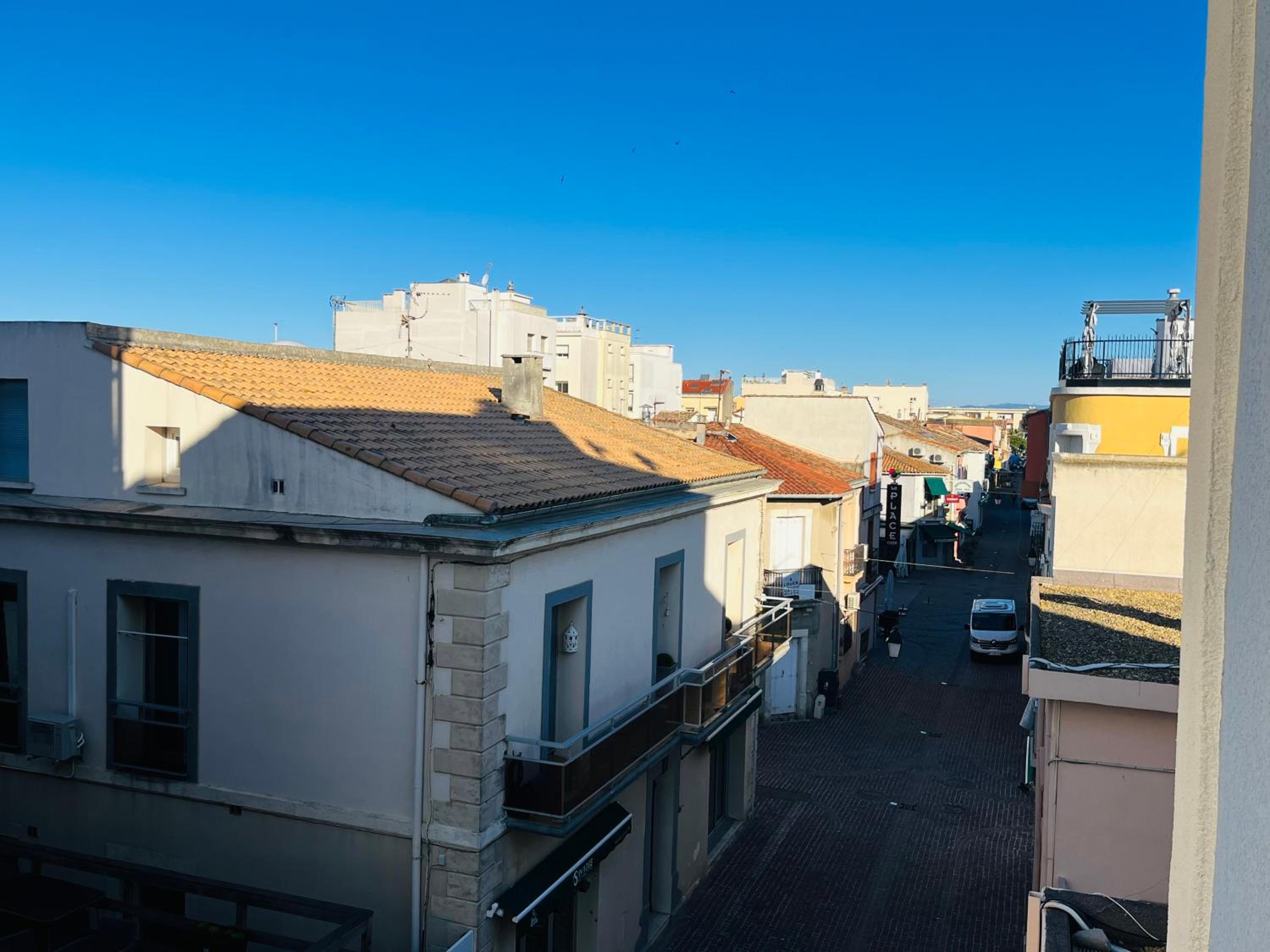 Double Room with Street View - Photo 5