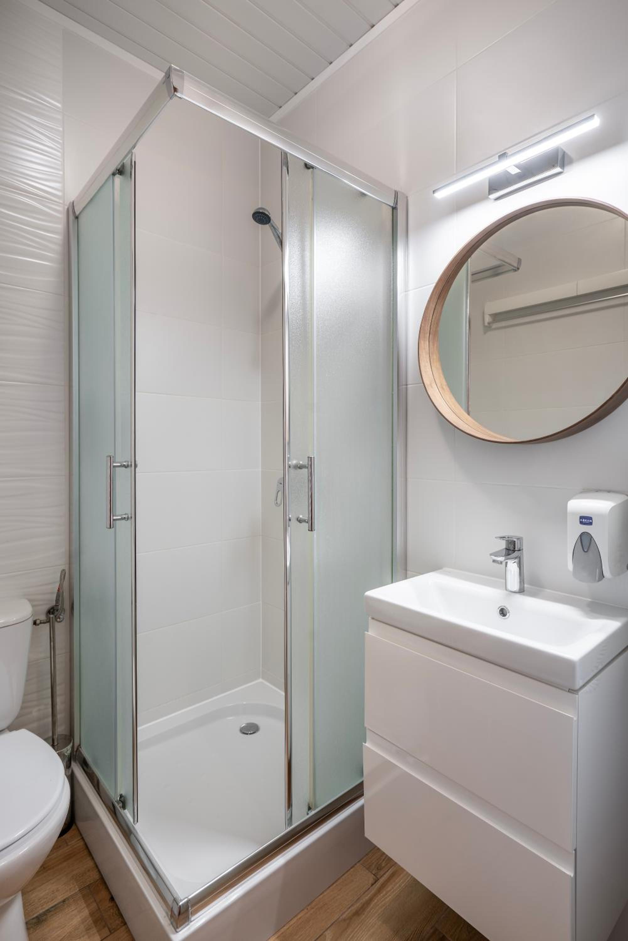 Single Room photo 2