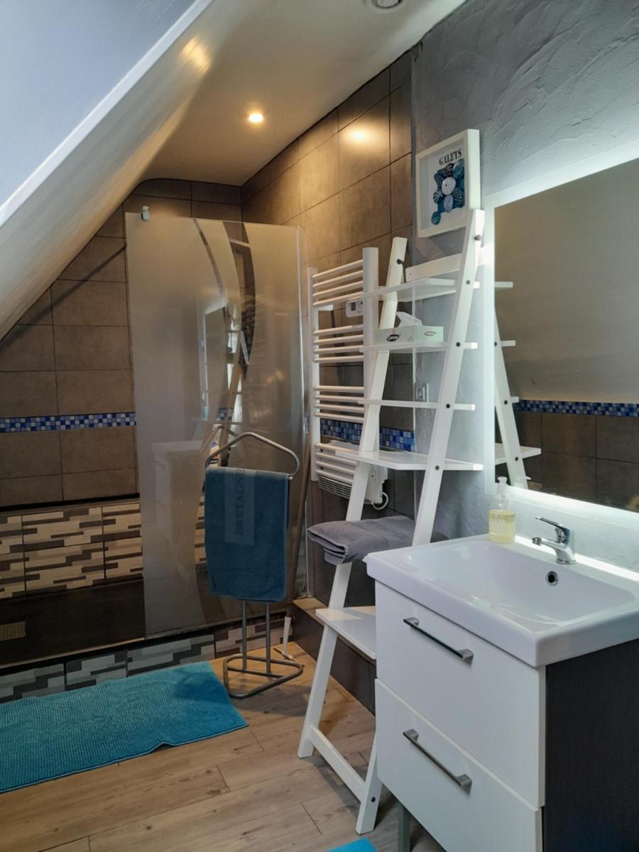 Double Room with Private External Bathroom photo 3