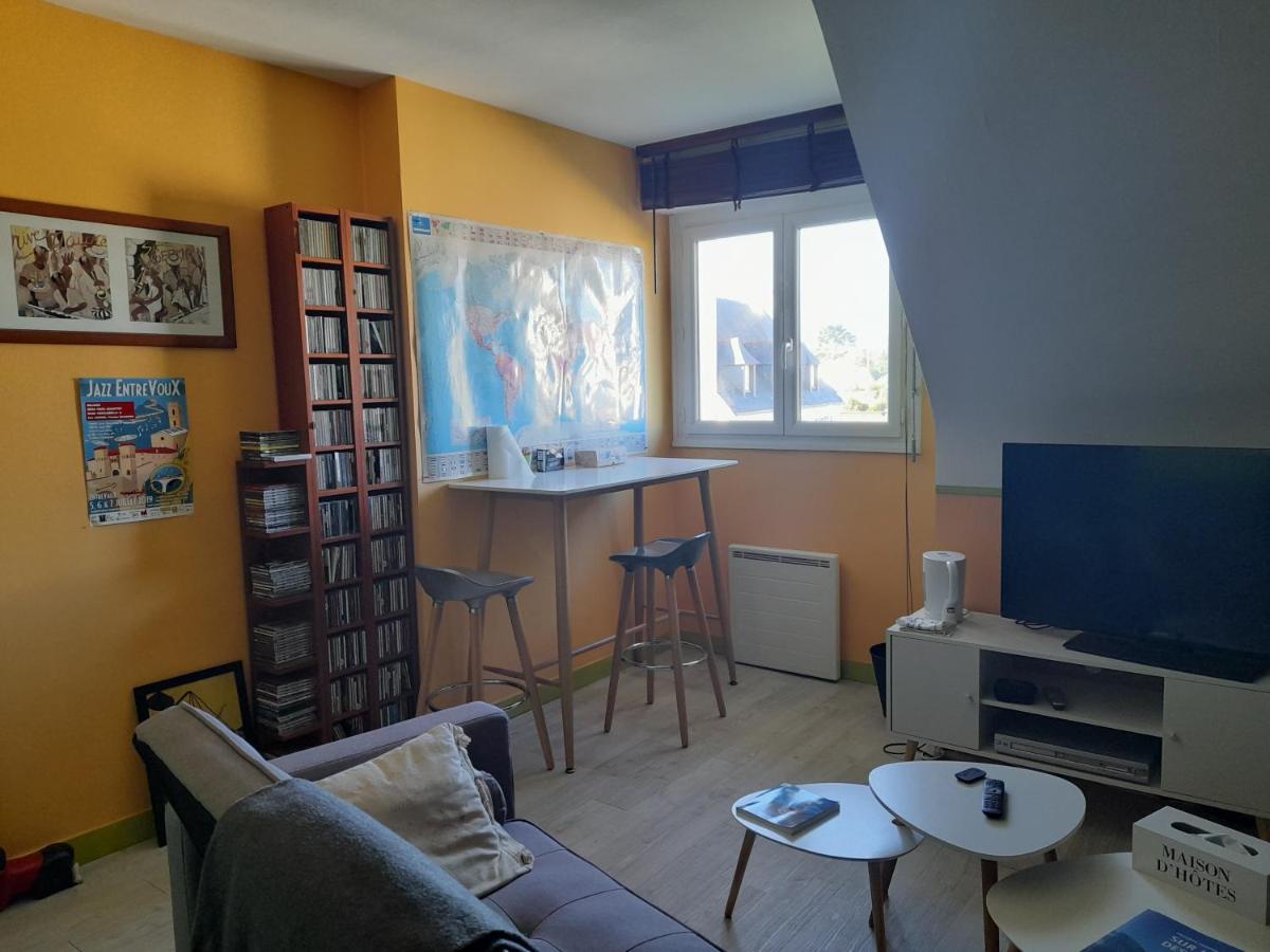Double Room with Private External Bathroom photo 2