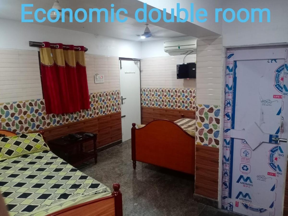 Economy Double Room photo 2