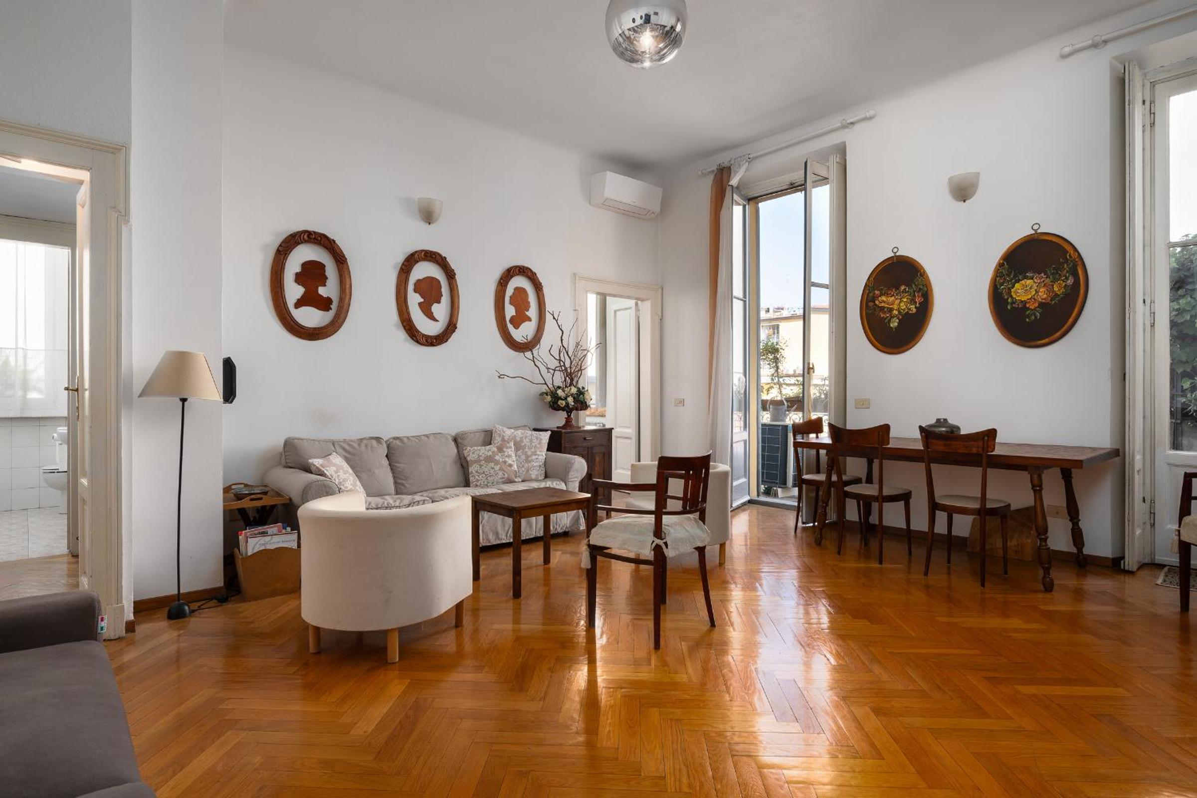 One-Bedroom Apartment