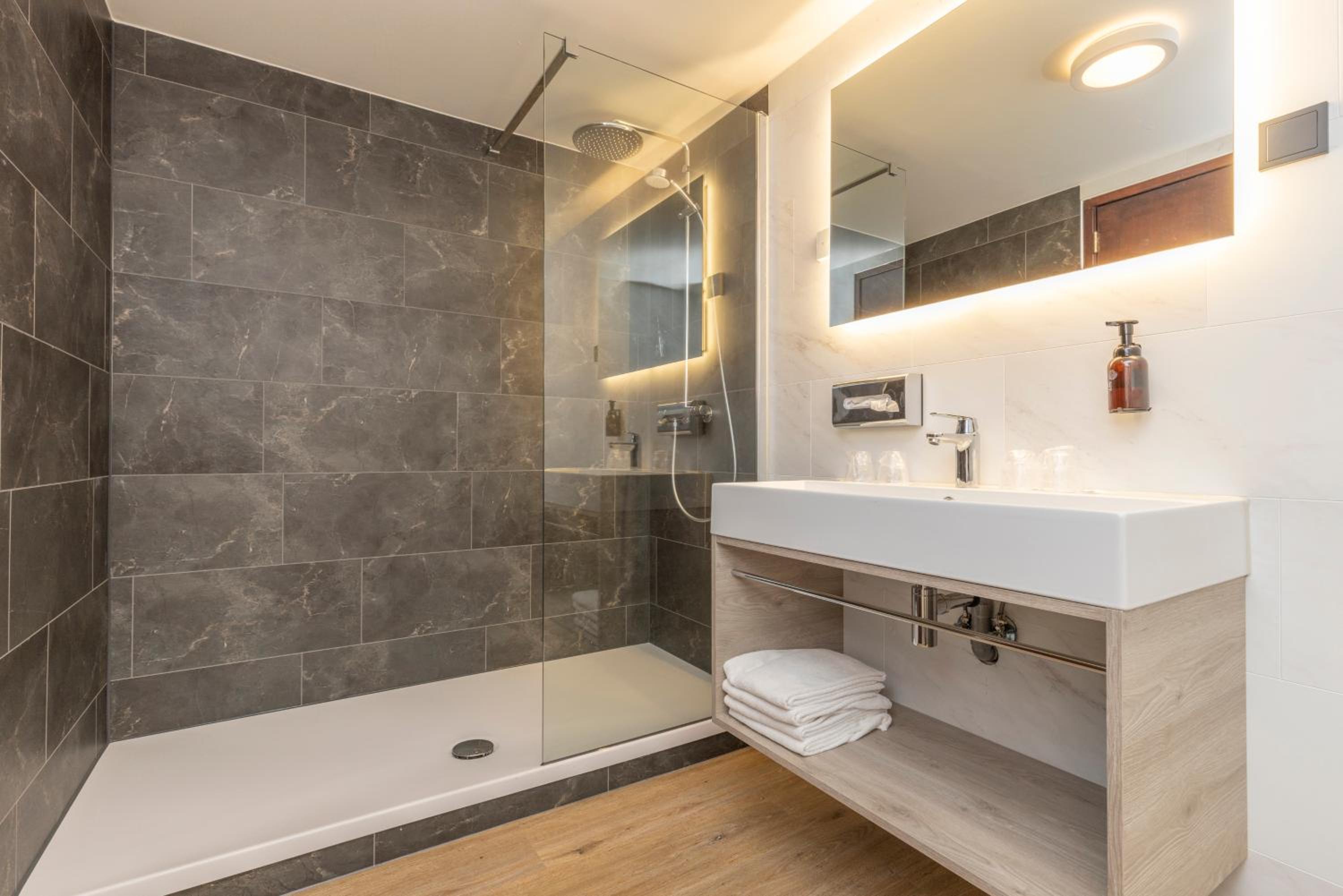 Family Suite - Photo 4