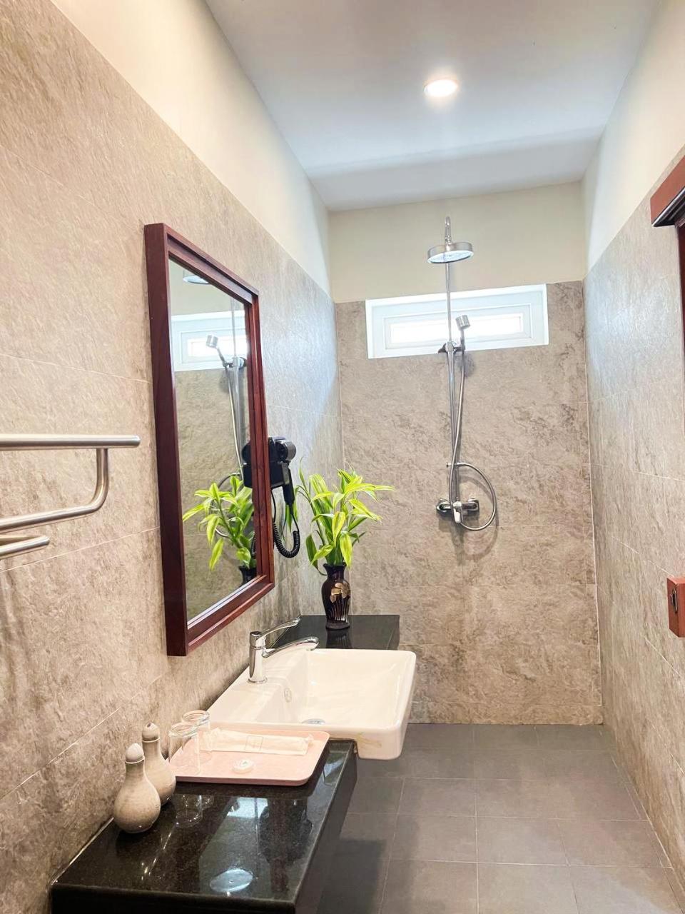 Studio Double With Balcony- Free Pick Up  - Photo 14
