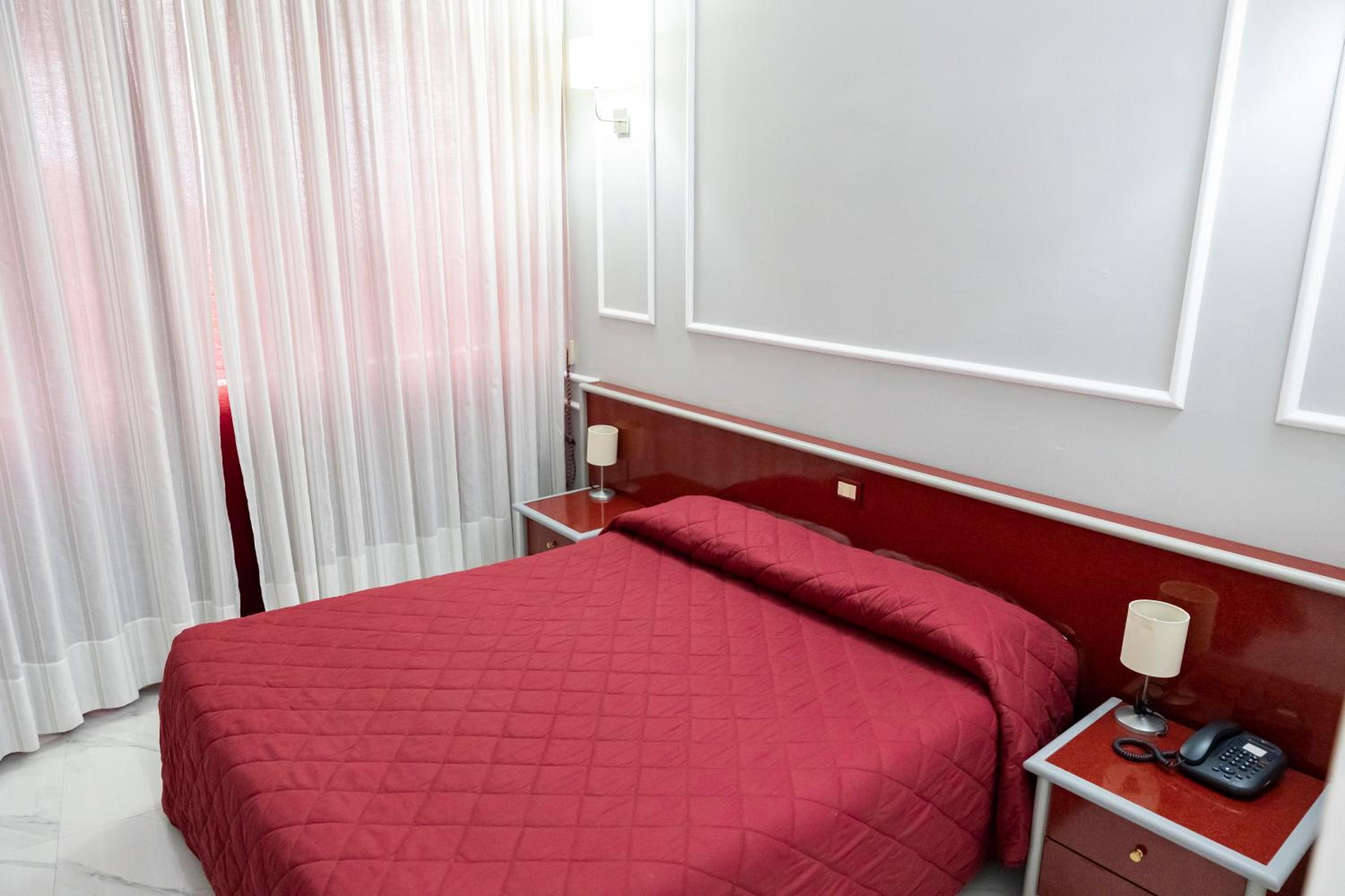 Deluxe Double Room - Photo 1