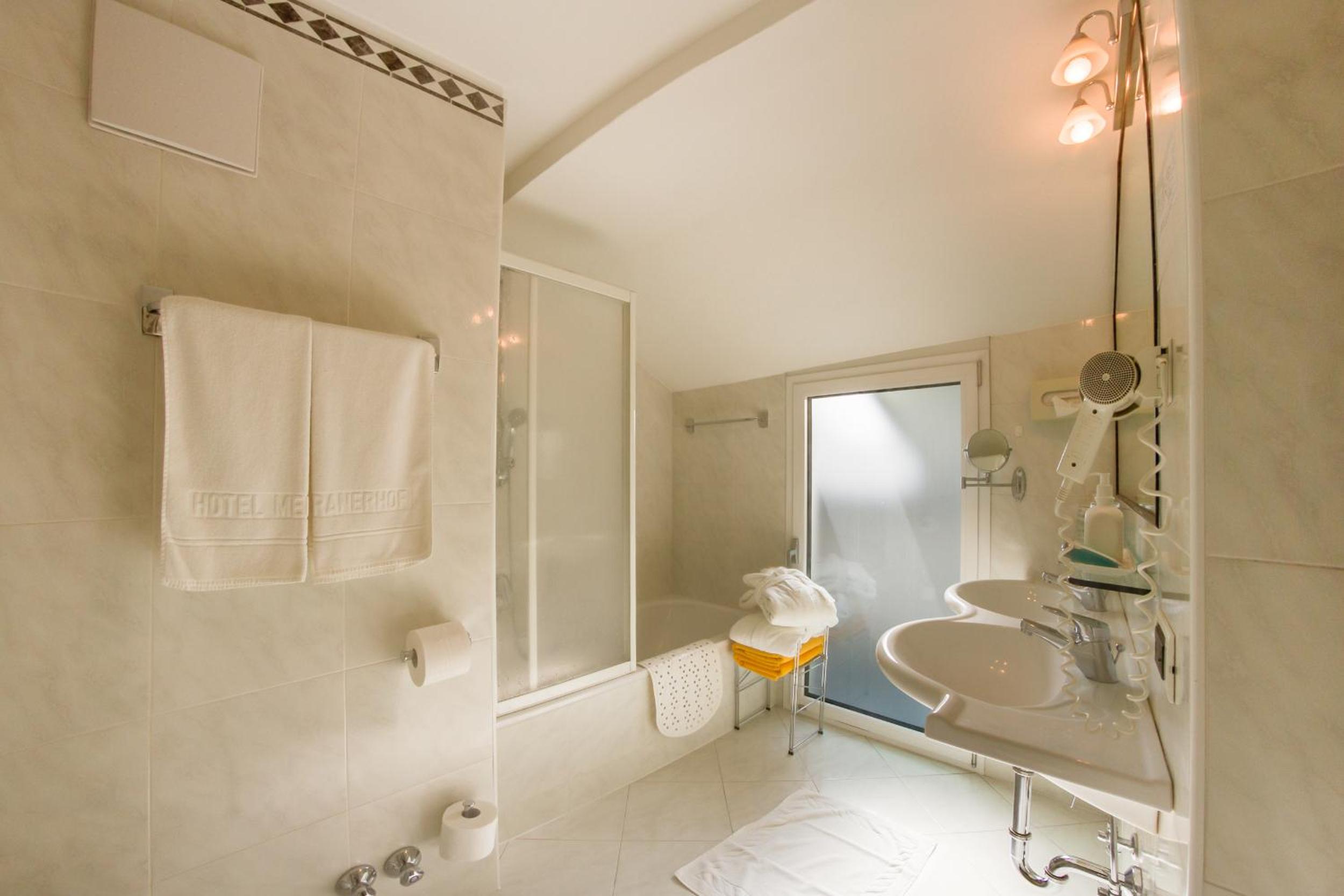 Double Room with Mountain View - Photo 2