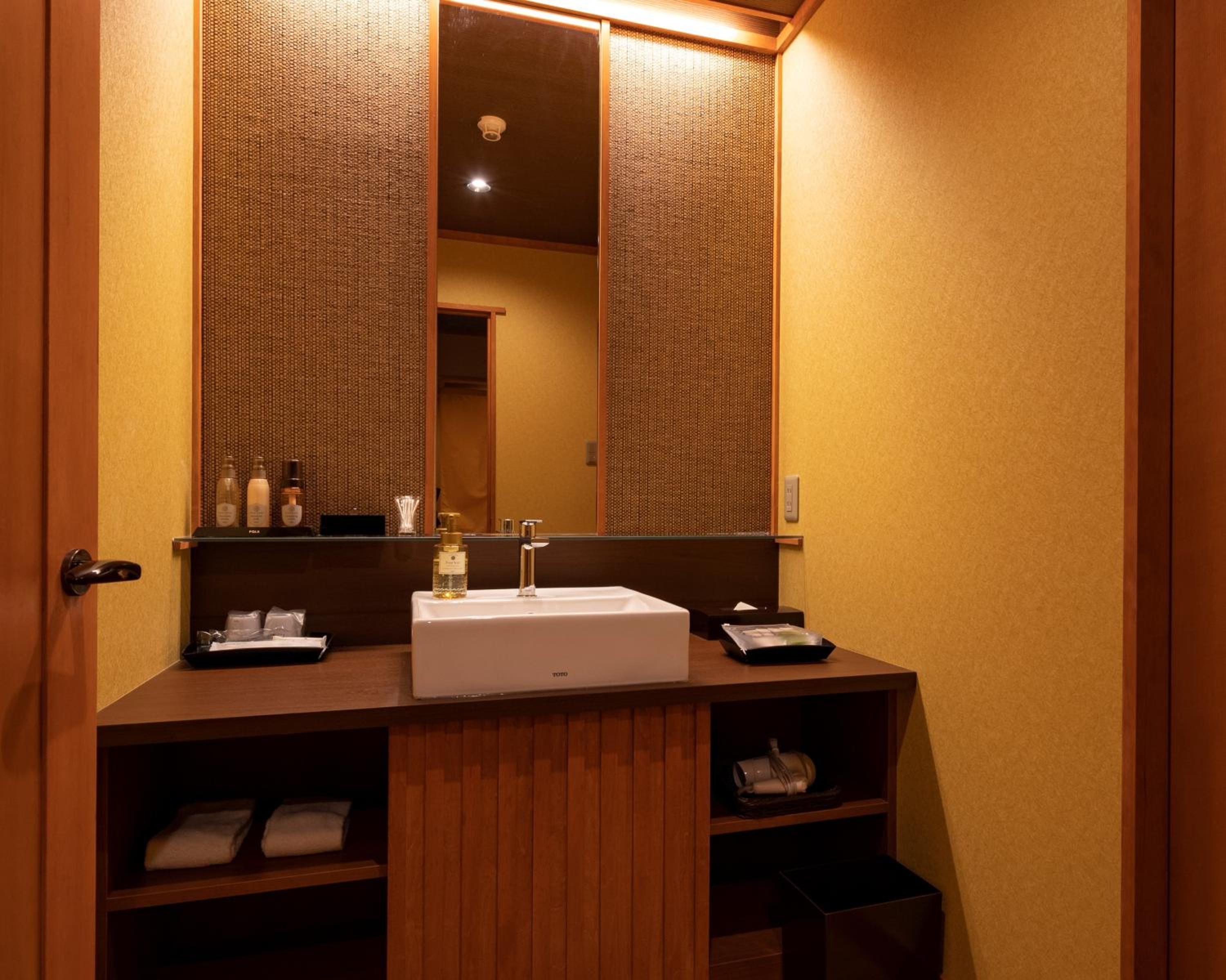 Kocho Luxury Twin Room - Photo 4
