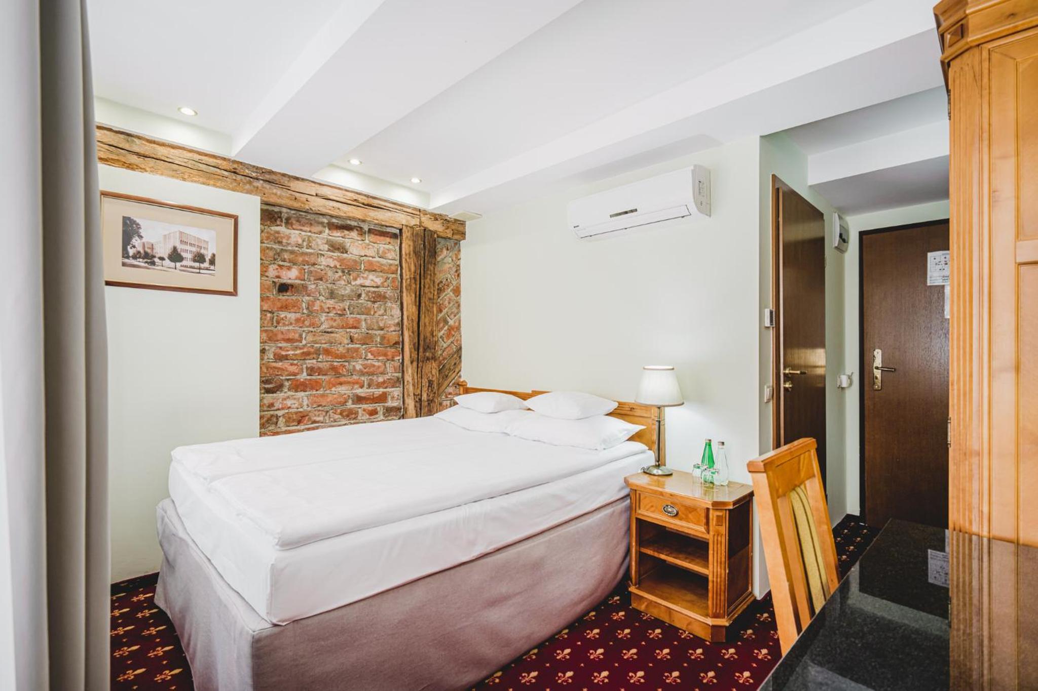 Double Room - Photo 2