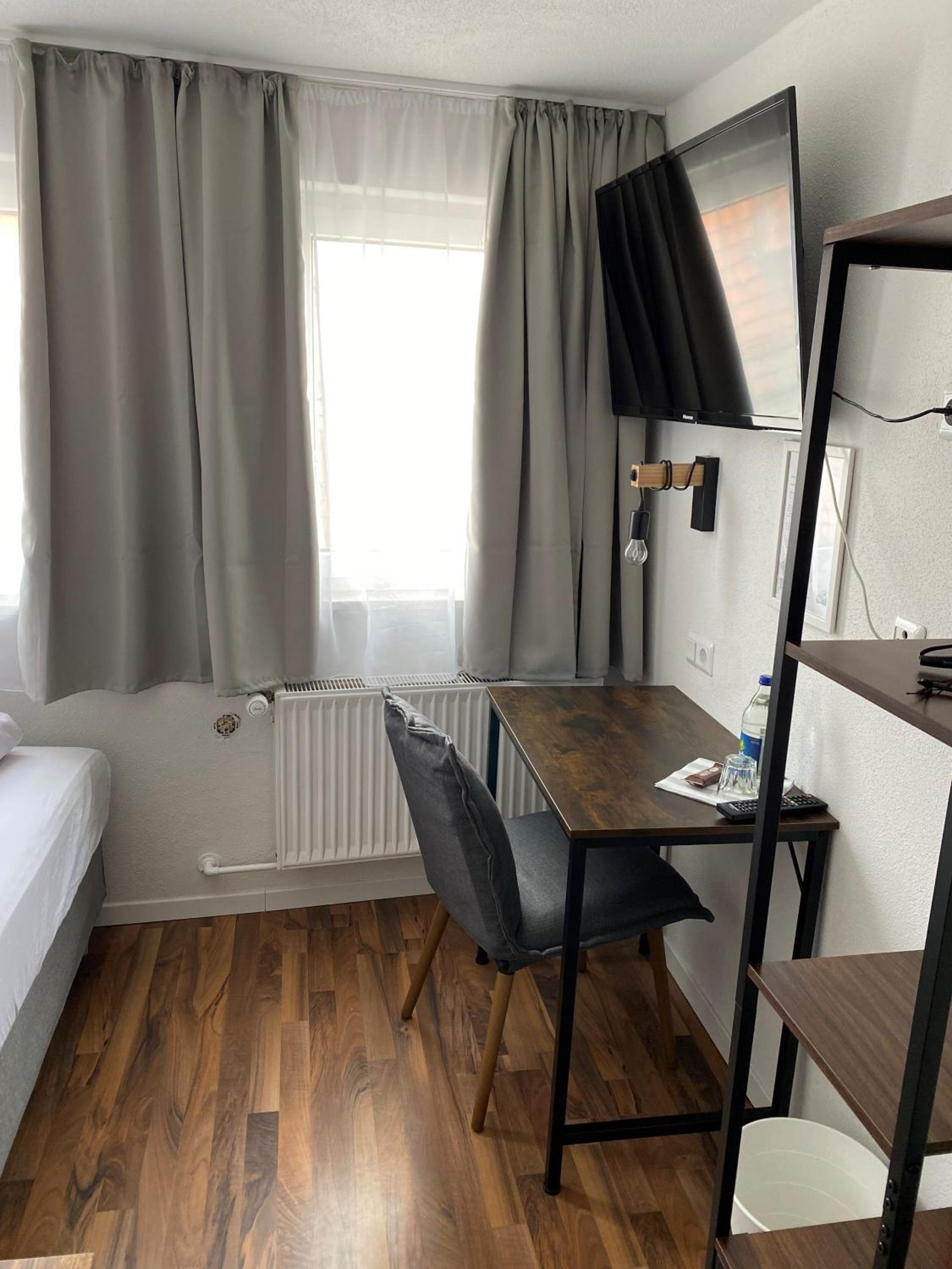 Single Room photo 1