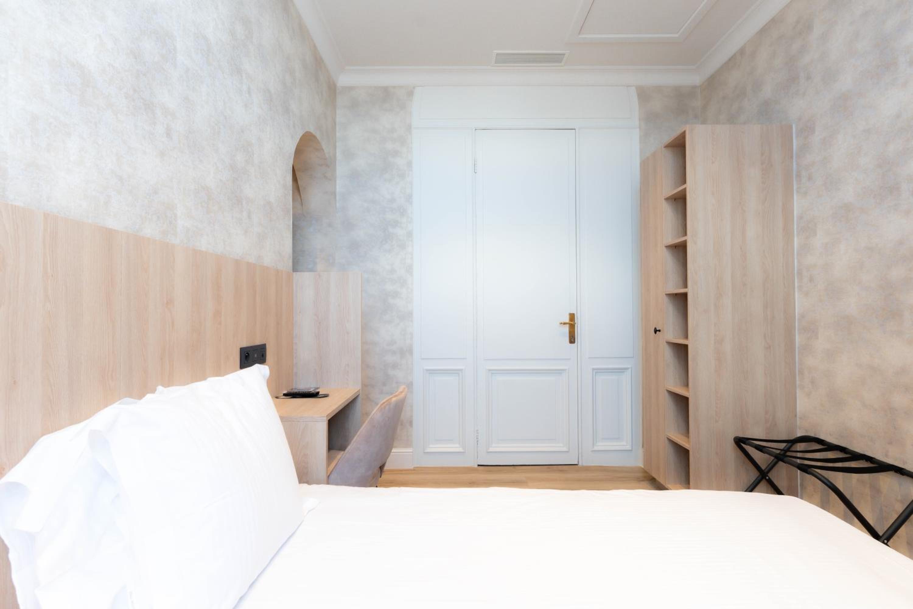 Single Room photo 1