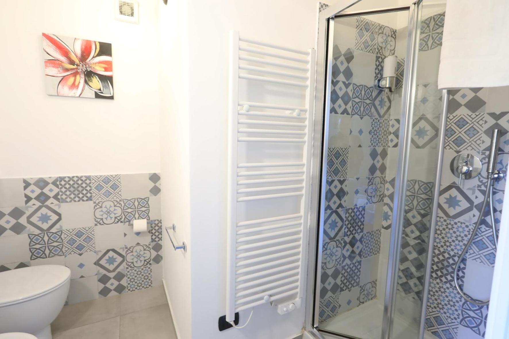 Double Room with Terrace - Photo 16