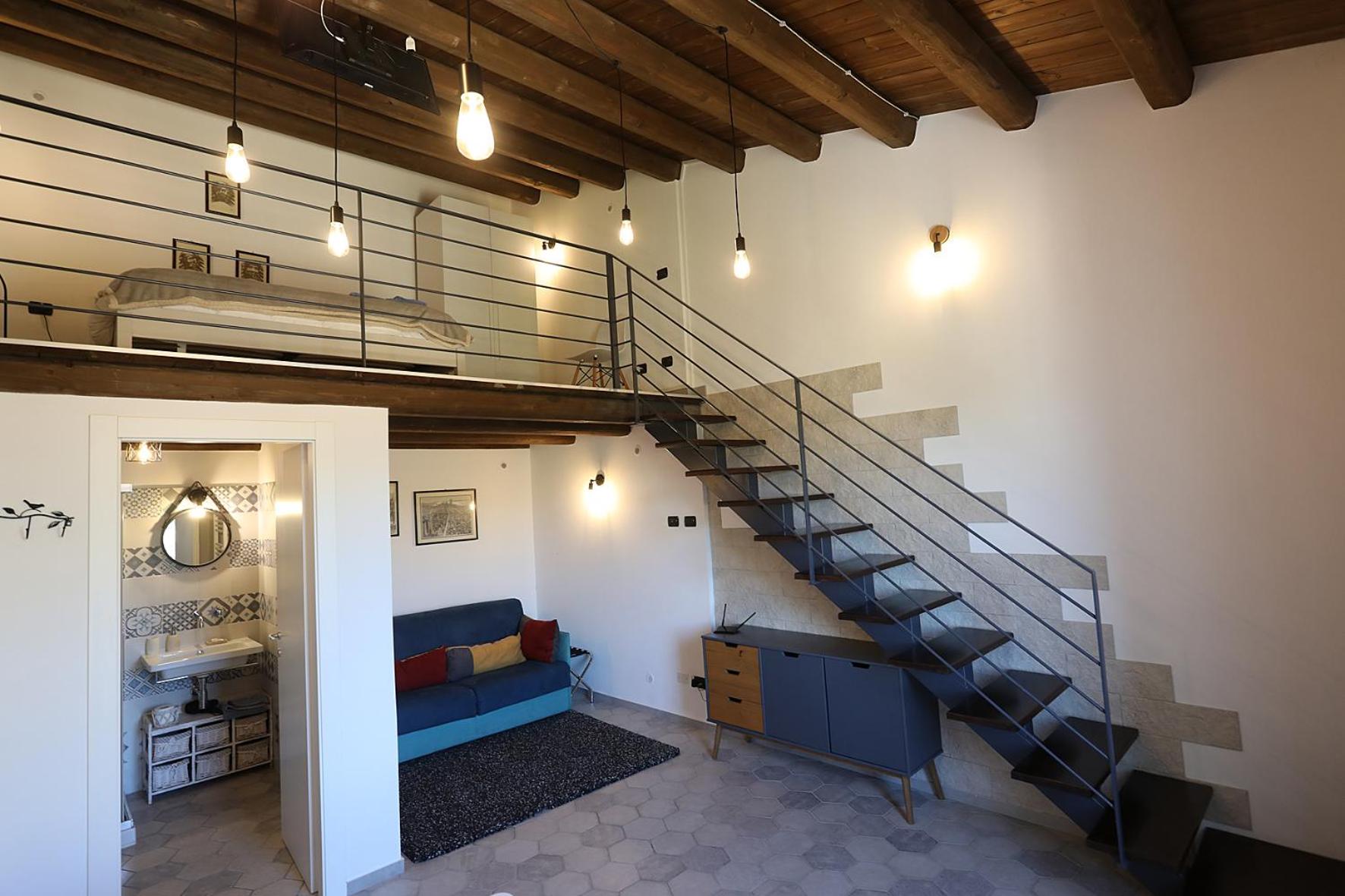 Quadruple Room with Private Bathroom - Photo 10