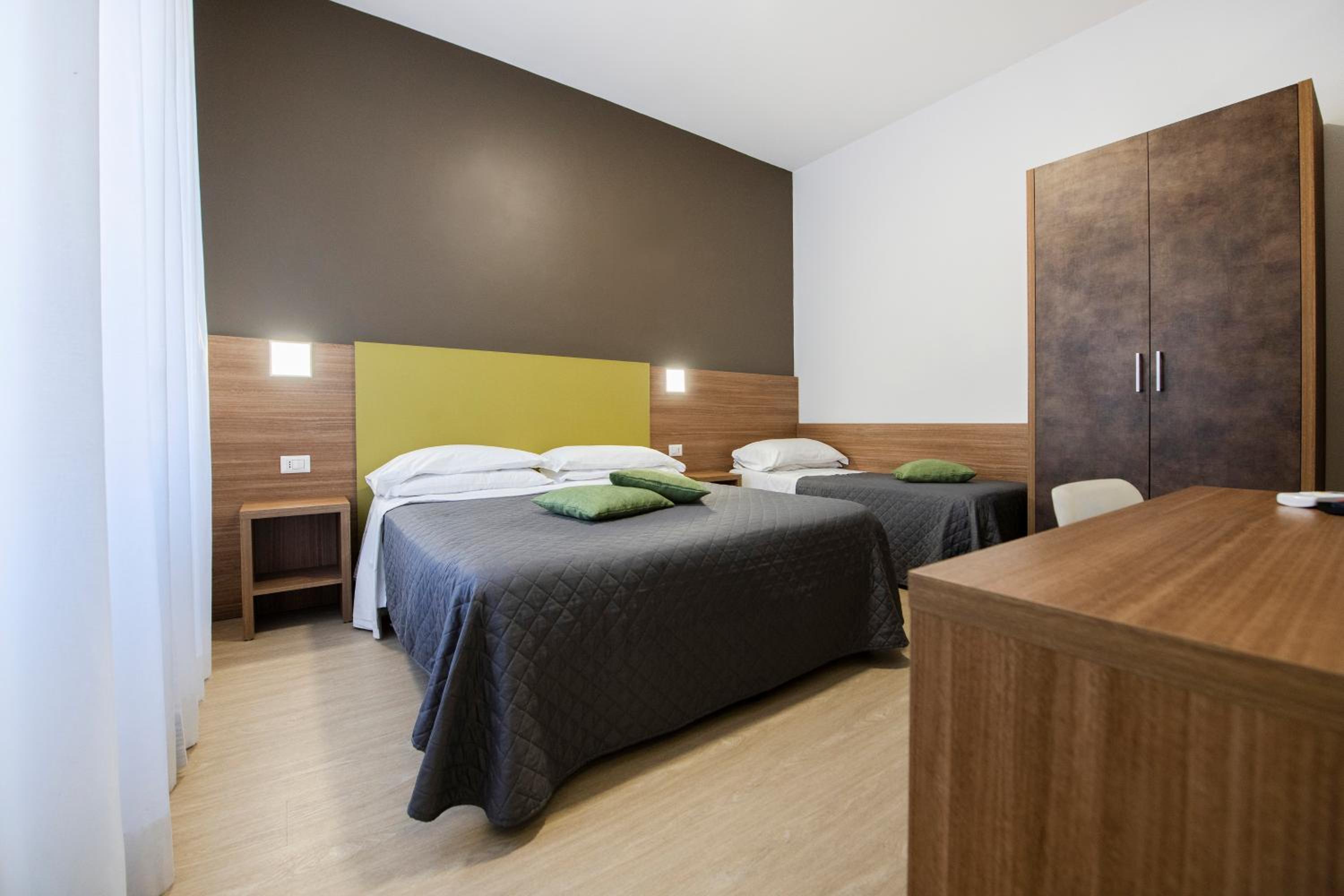 Superior Triple Room photo 1