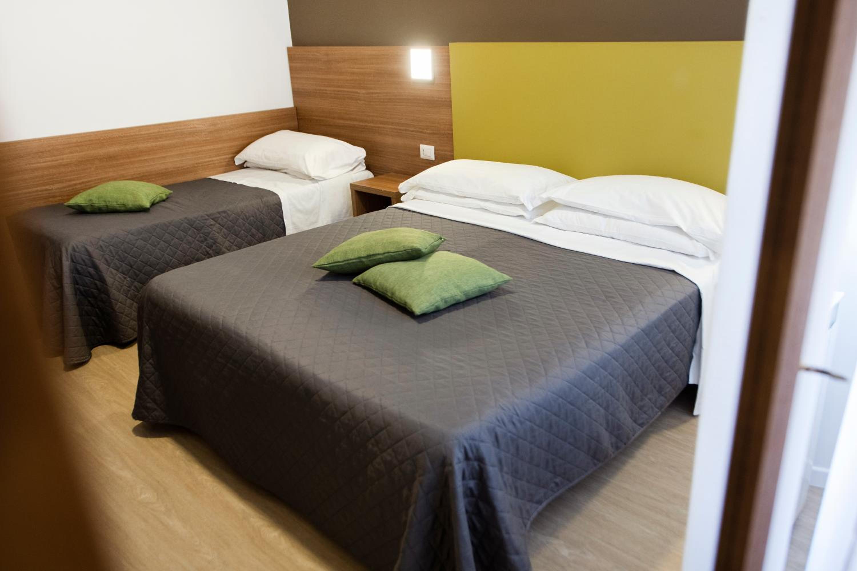 Superior Triple Room photo 2