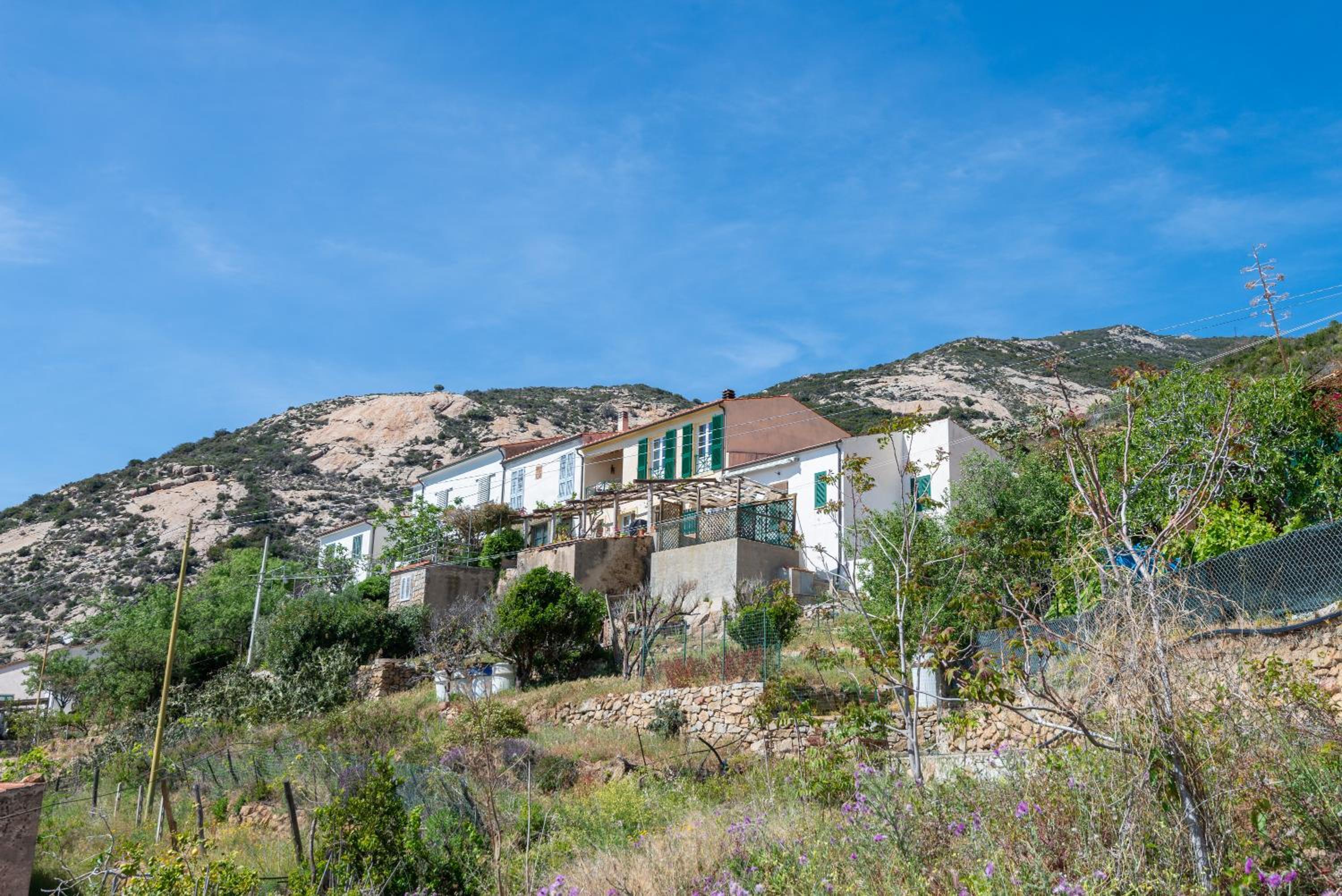 Two-Bedroom Deluxe Apartment with Ocean View photo 2