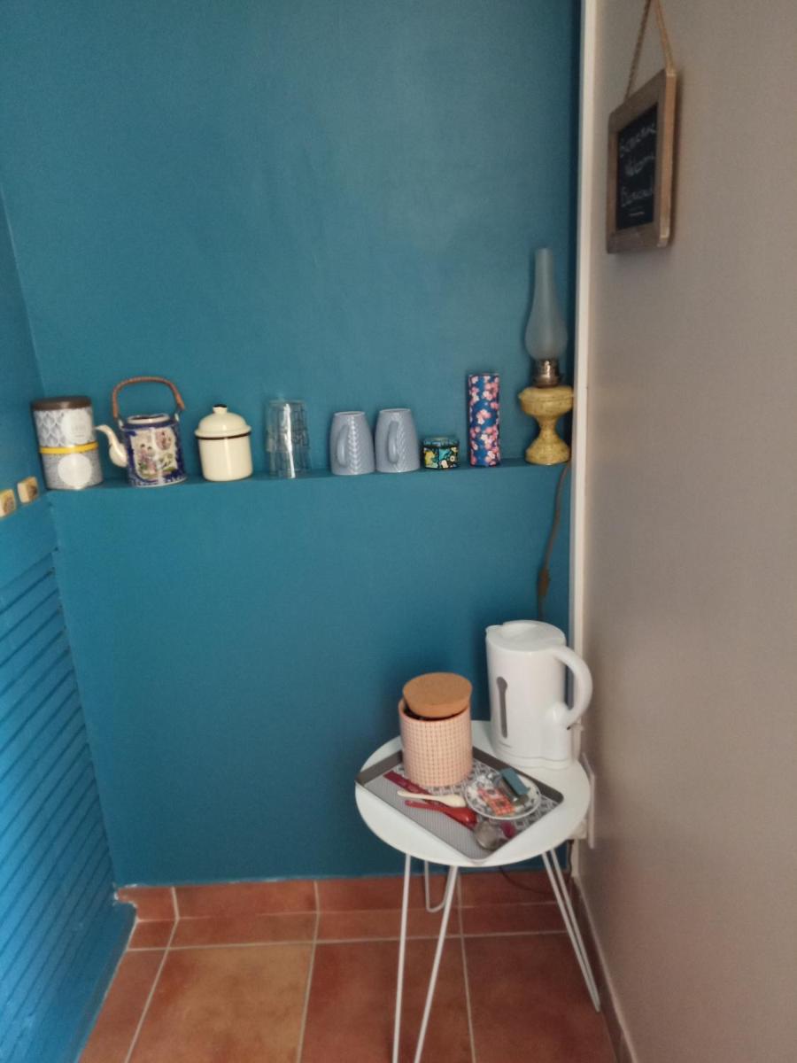 Double Room with Private Bathroom - Photo 8