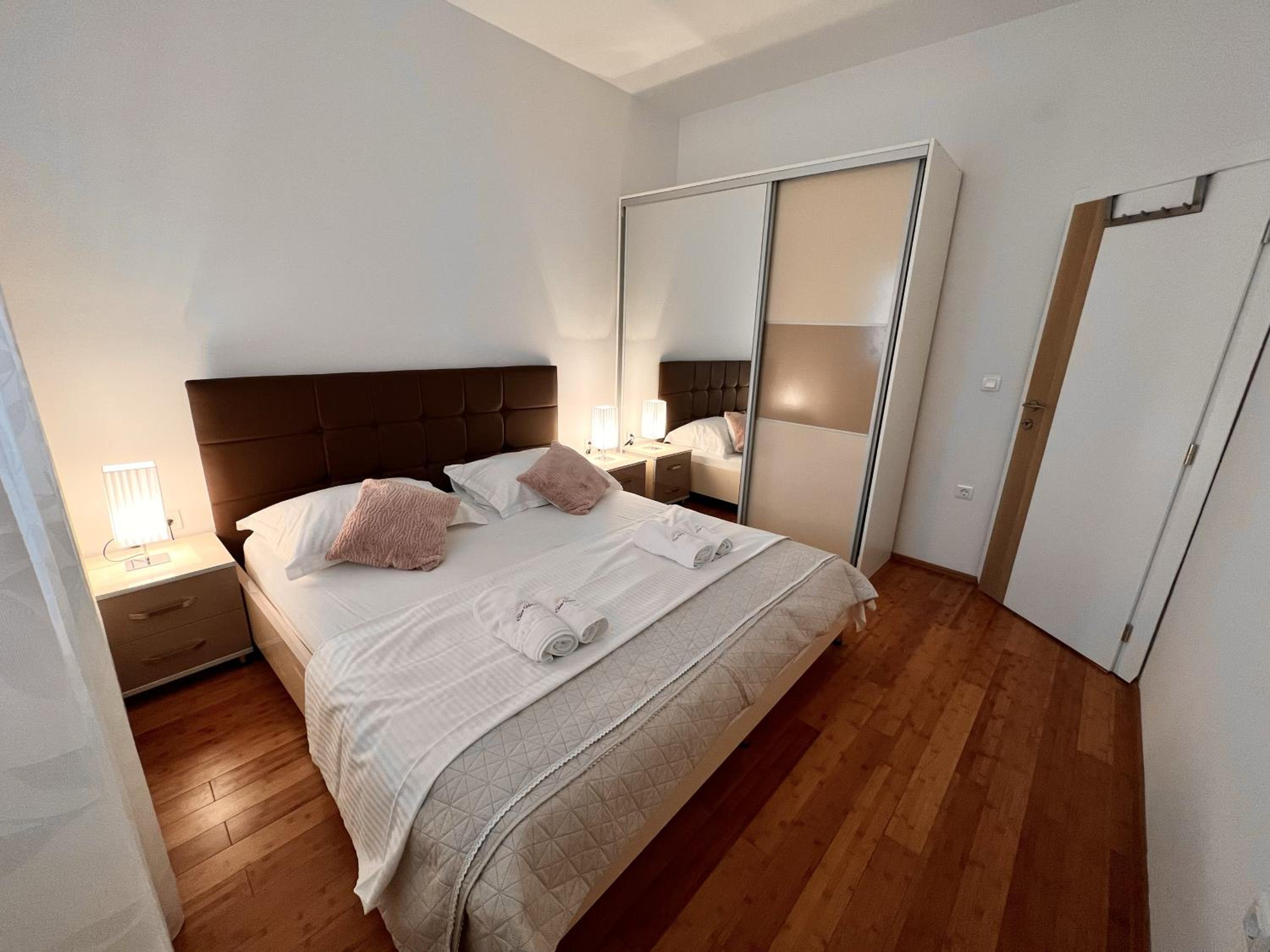 Two-Bedroom Apartment - Photo 7