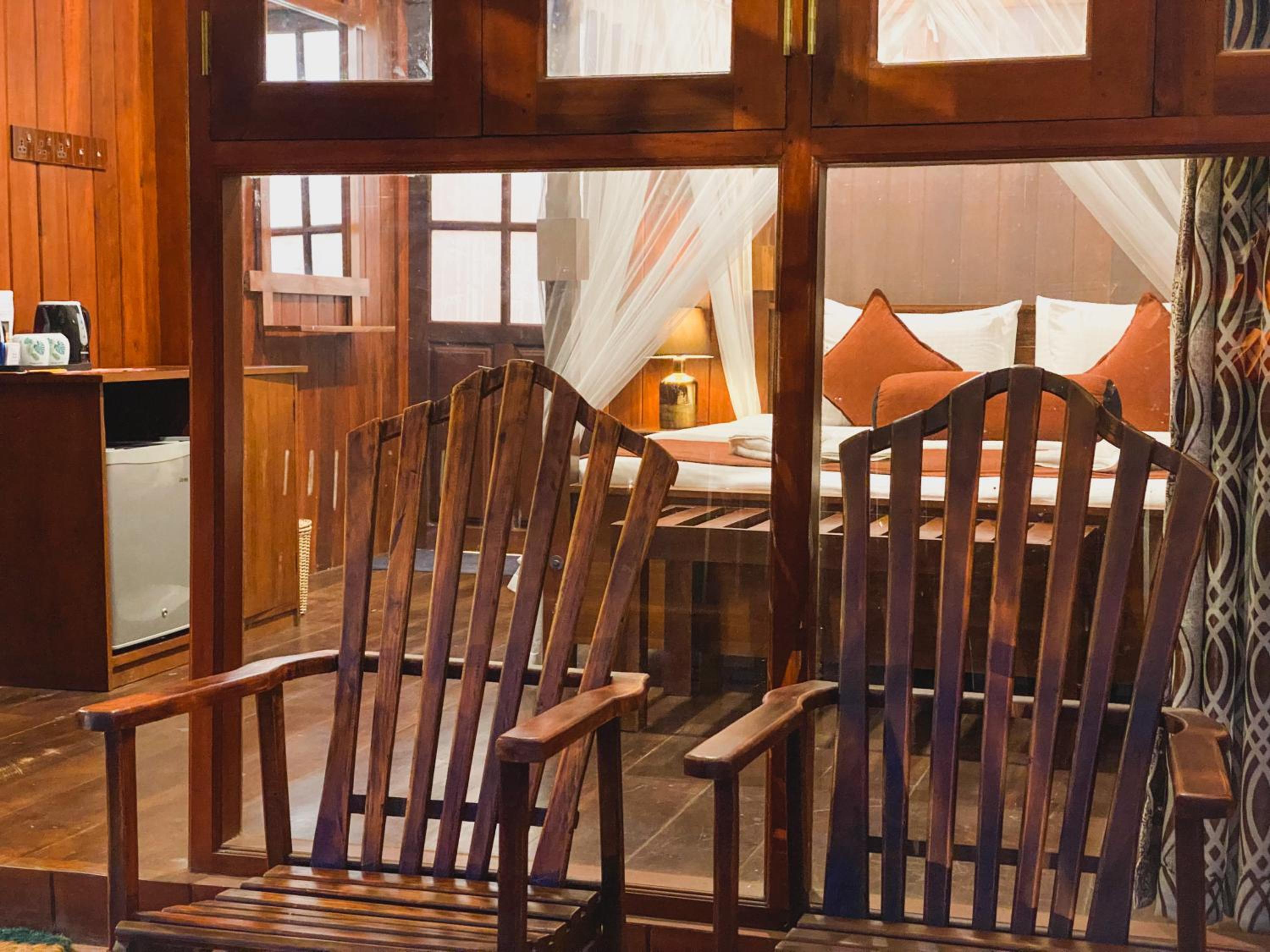 Deluxe Double Room with Garden and Mountain View photo 3