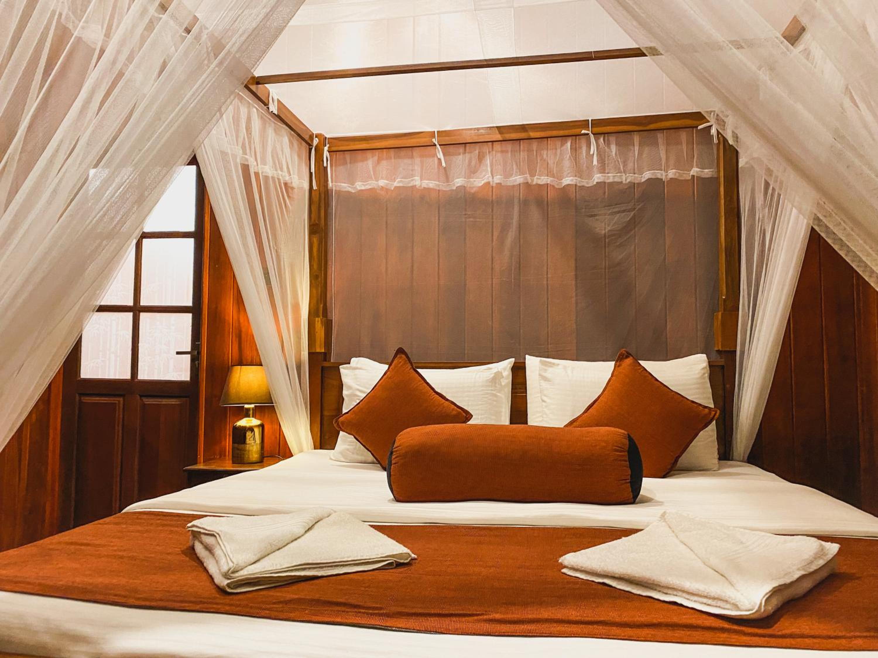 Deluxe Double Room with Garden and Mountain View photo 1