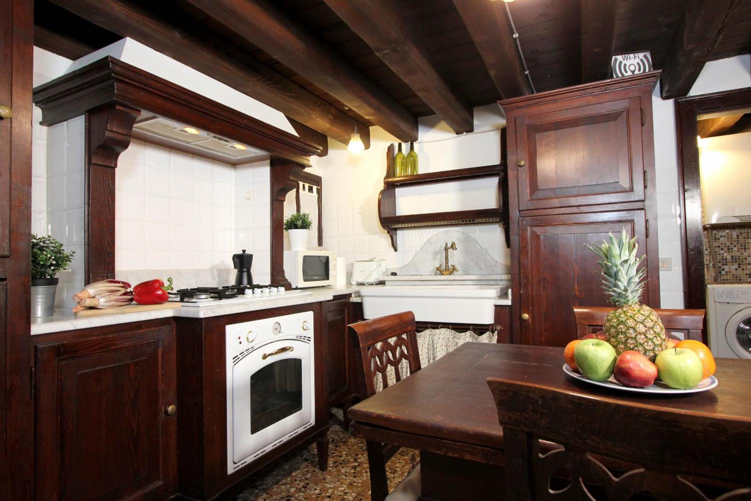 Marin Two-Bedroom Apartment with Canal View photo 3