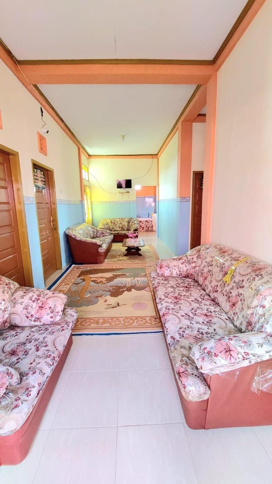 Standard Twin Room with Shared Bathroom photo 1