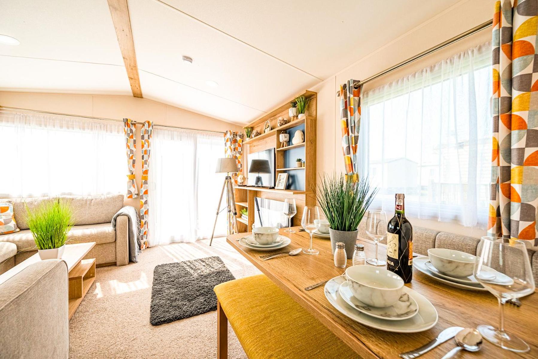 Three-Bedroom House - Photo 2