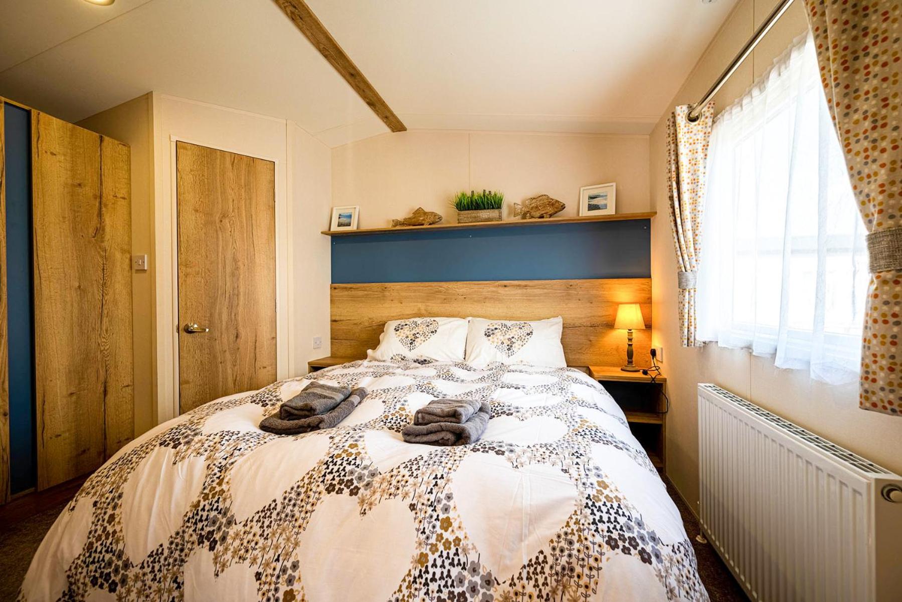 Three-Bedroom House - Photo 8