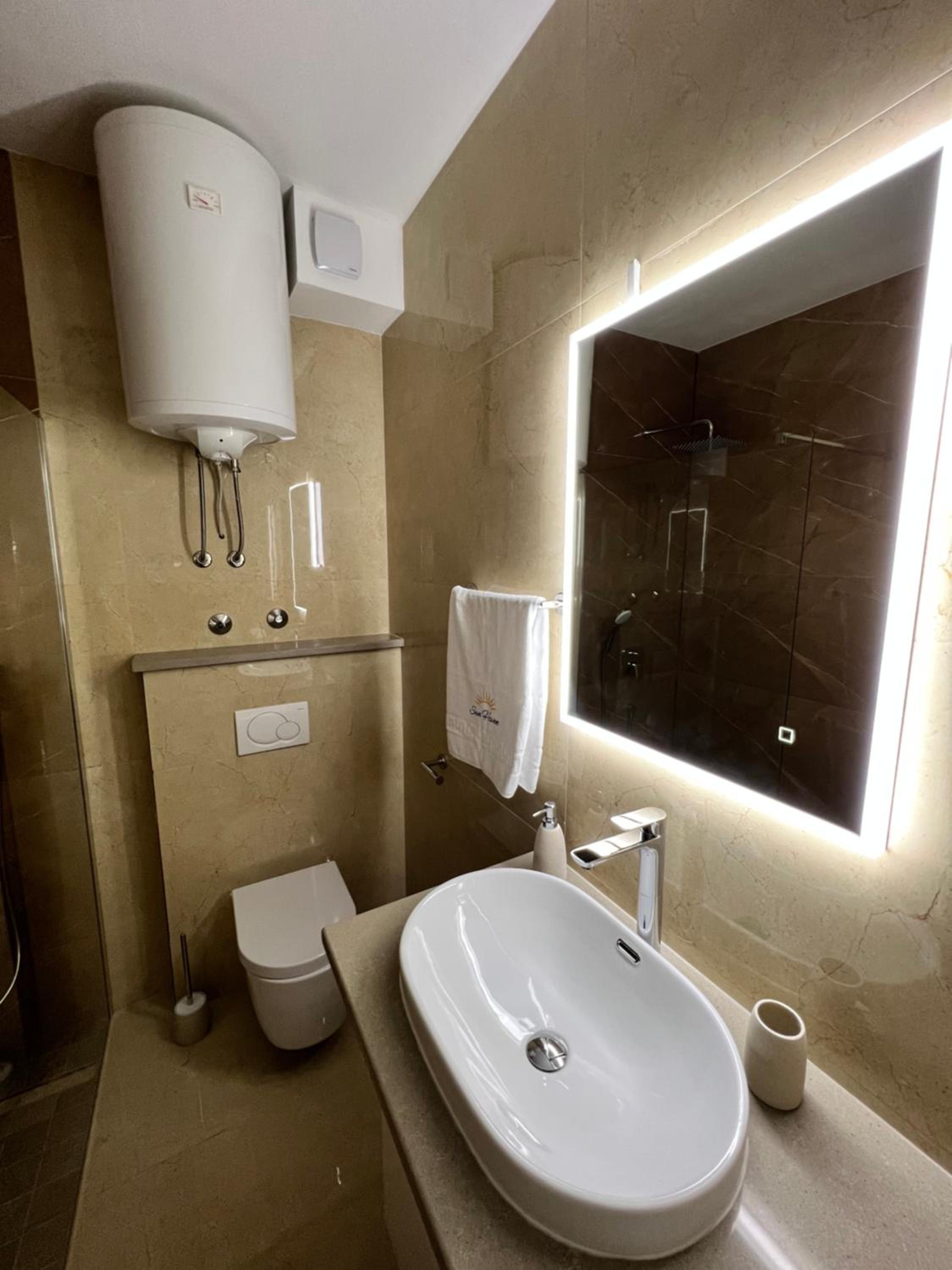 Two-Bedroom Apartment - Photo 9