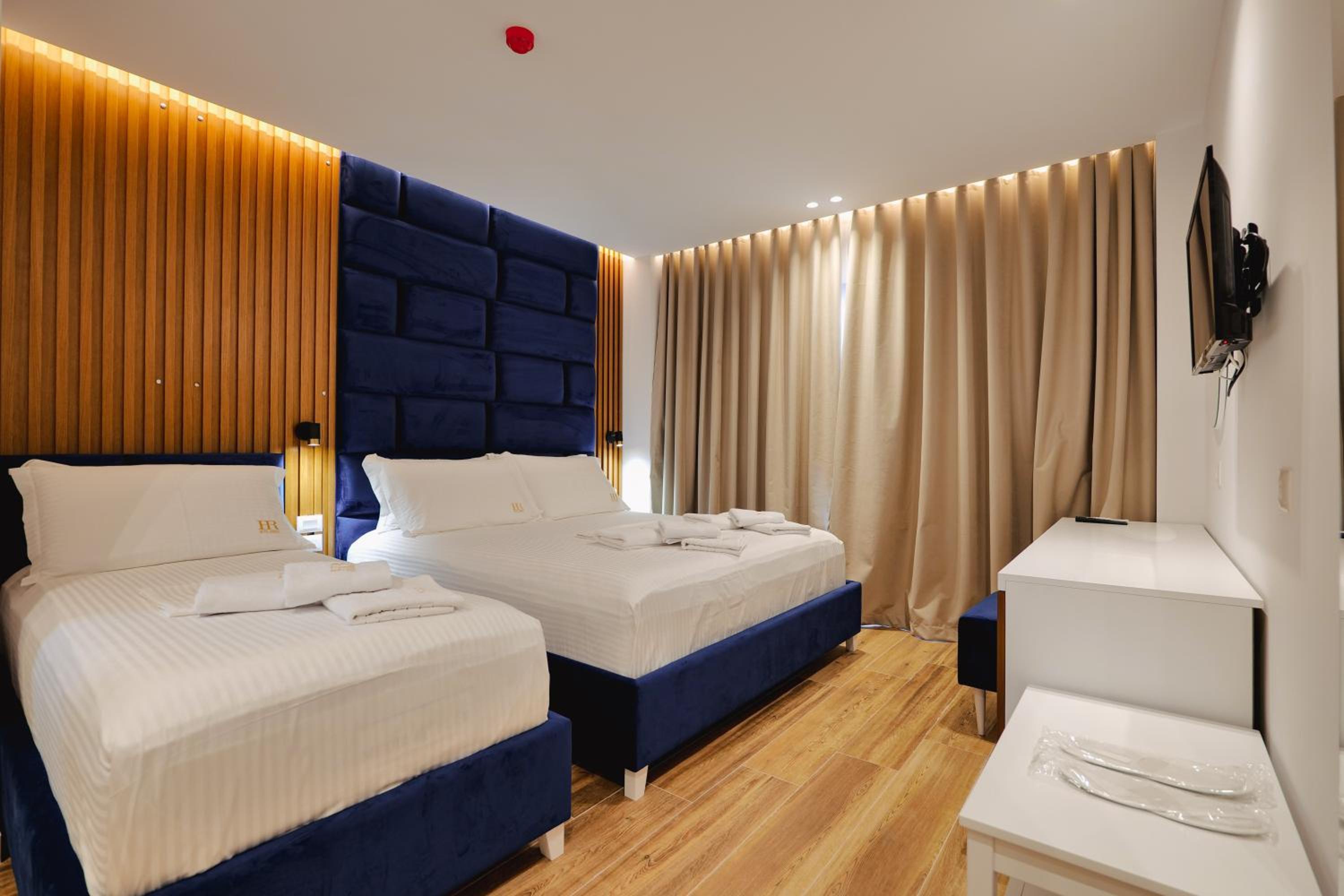 Deluxe Triple Room with Sea View