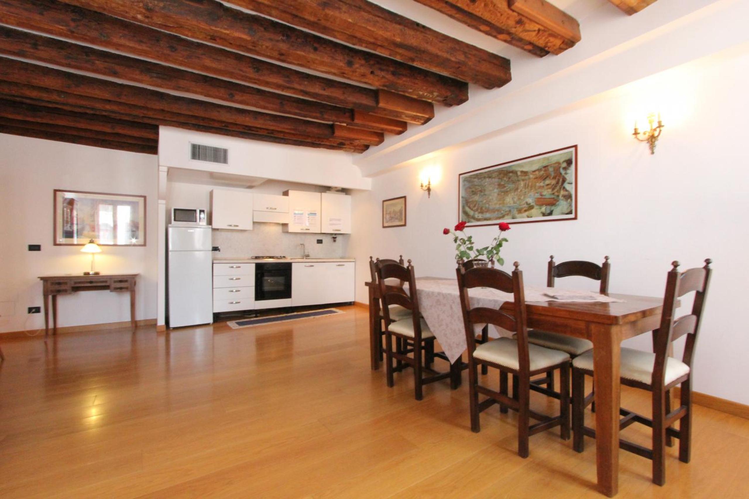 Three-Bedroom Apartment photo 2