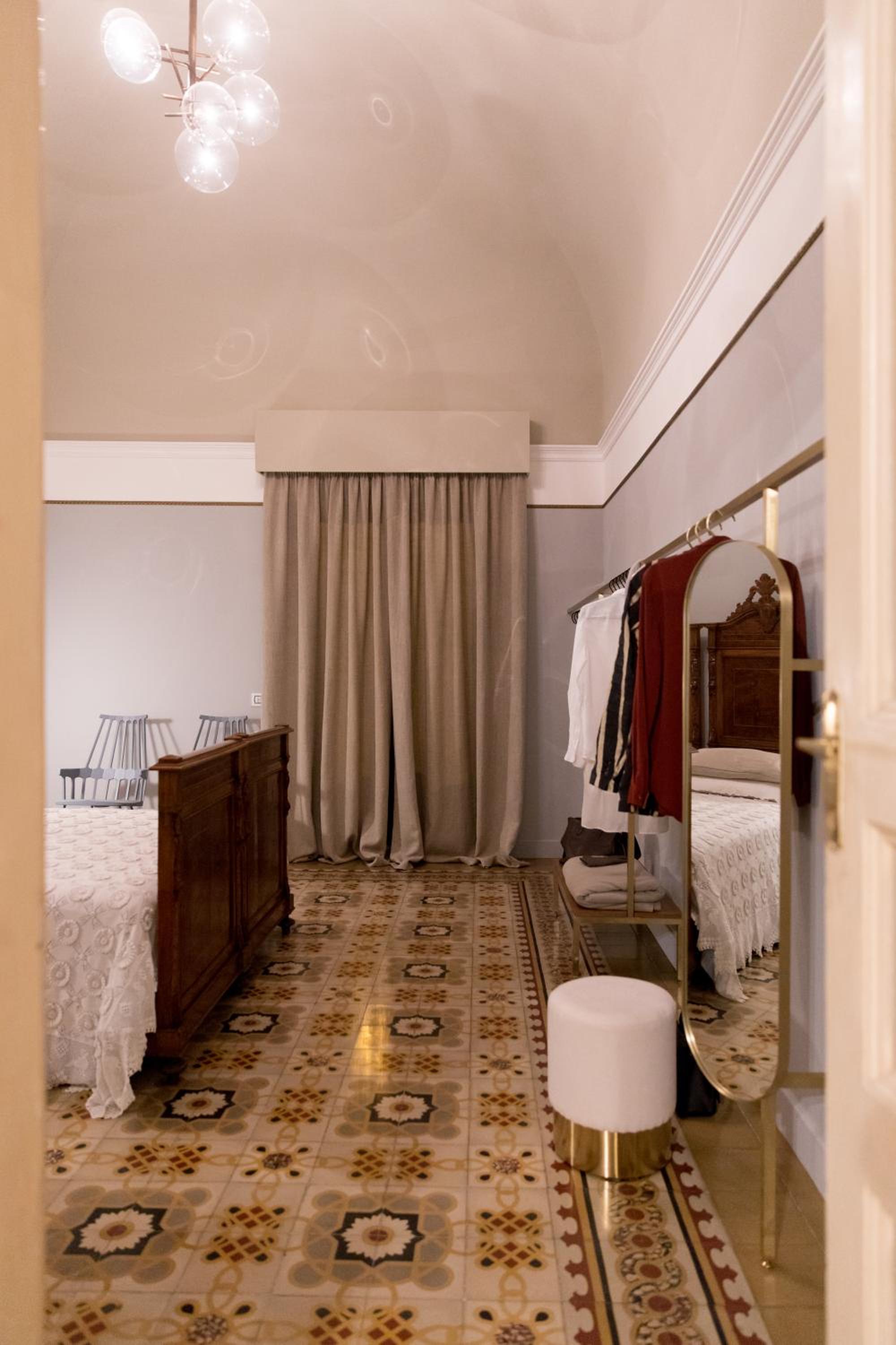 Two-Bedroom Apartment - Photo 9
