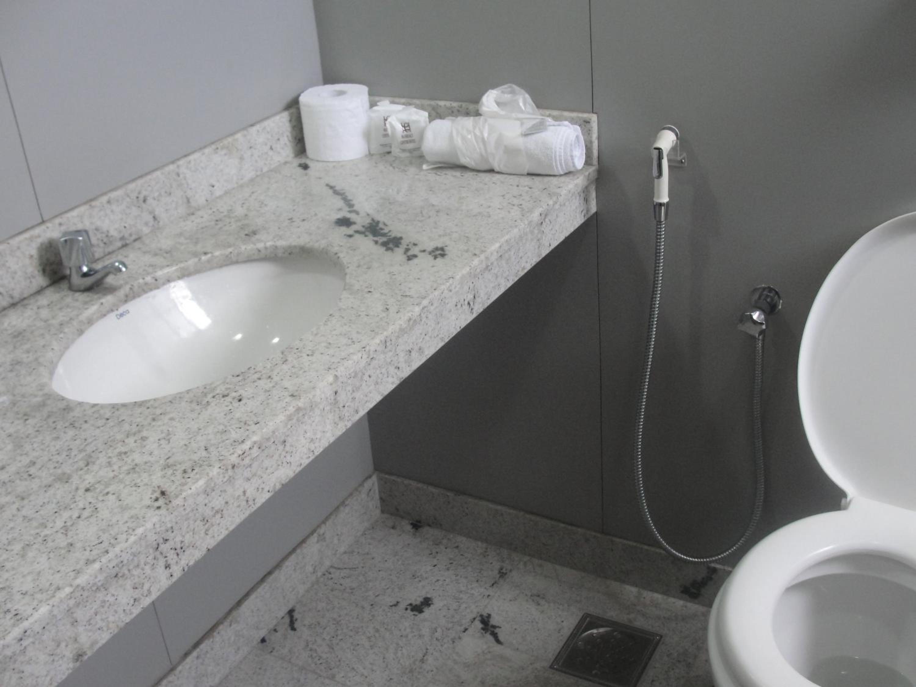 Double Room with Double Bed and Air-conditioning photo 2