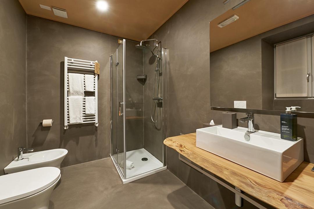 Deluxe Room - Photo 3