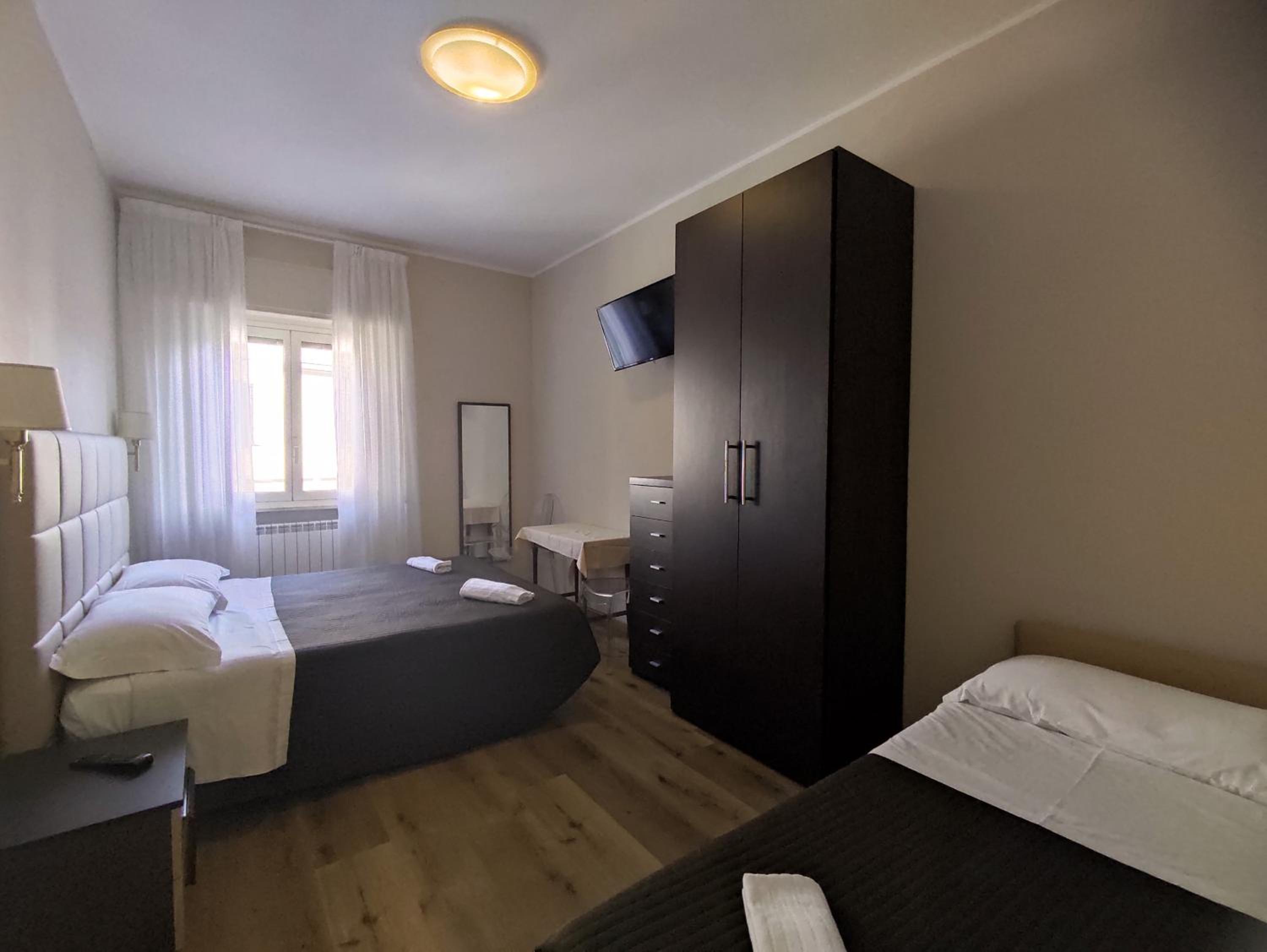 Basic Triple Room