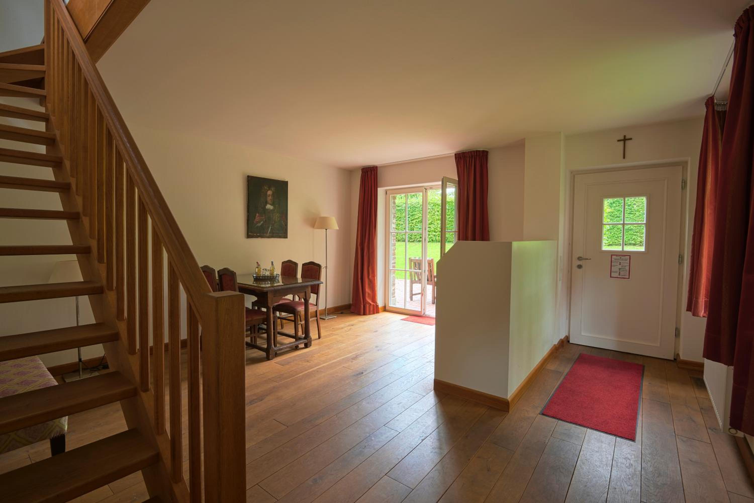 Apartment with Terrace photo 3