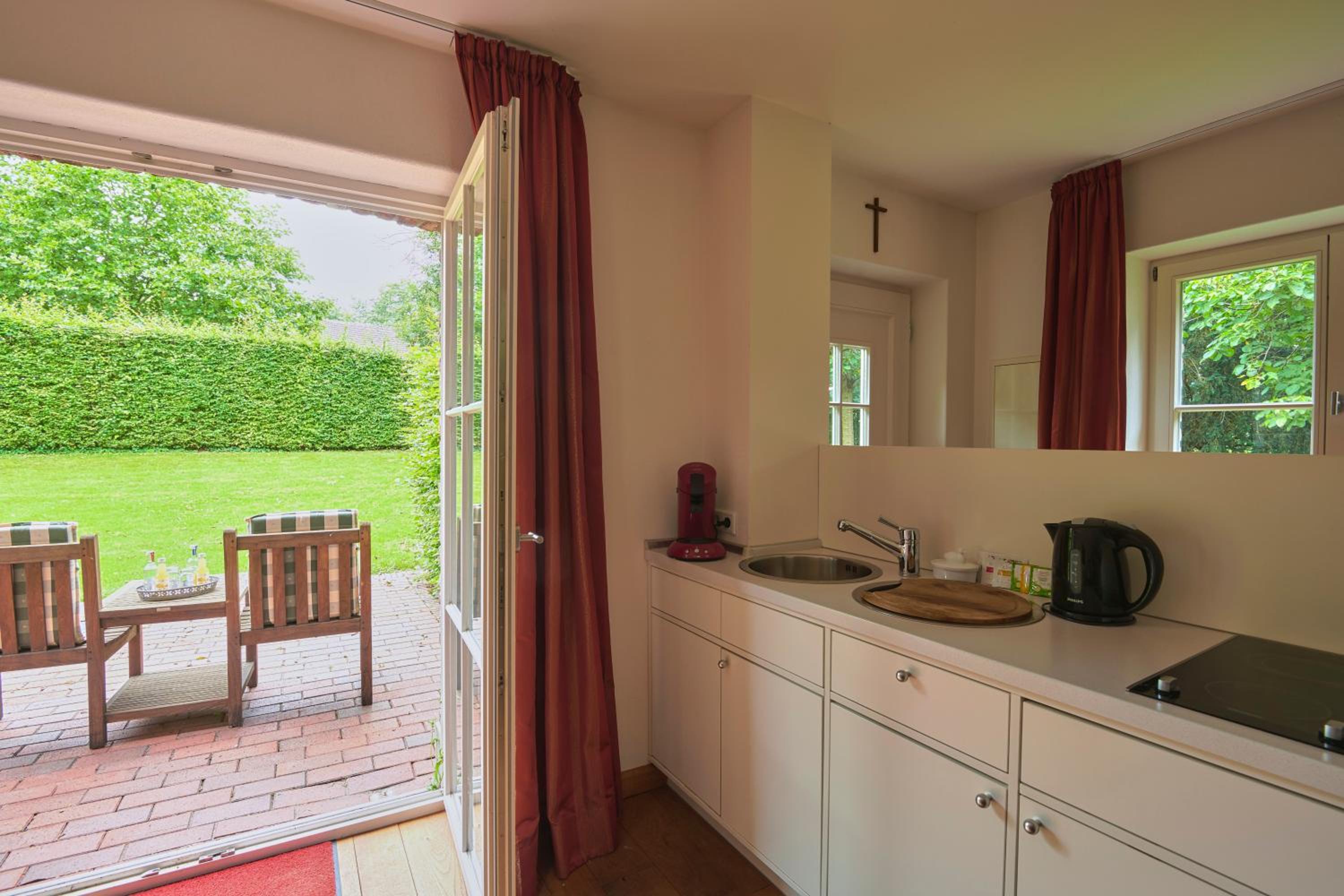 Apartment with Terrace photo 2