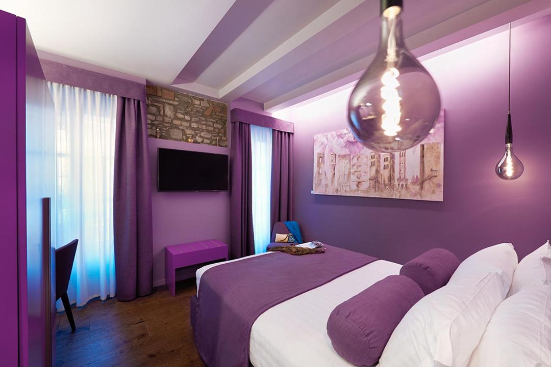 Double Room with Balcony - Photo 2